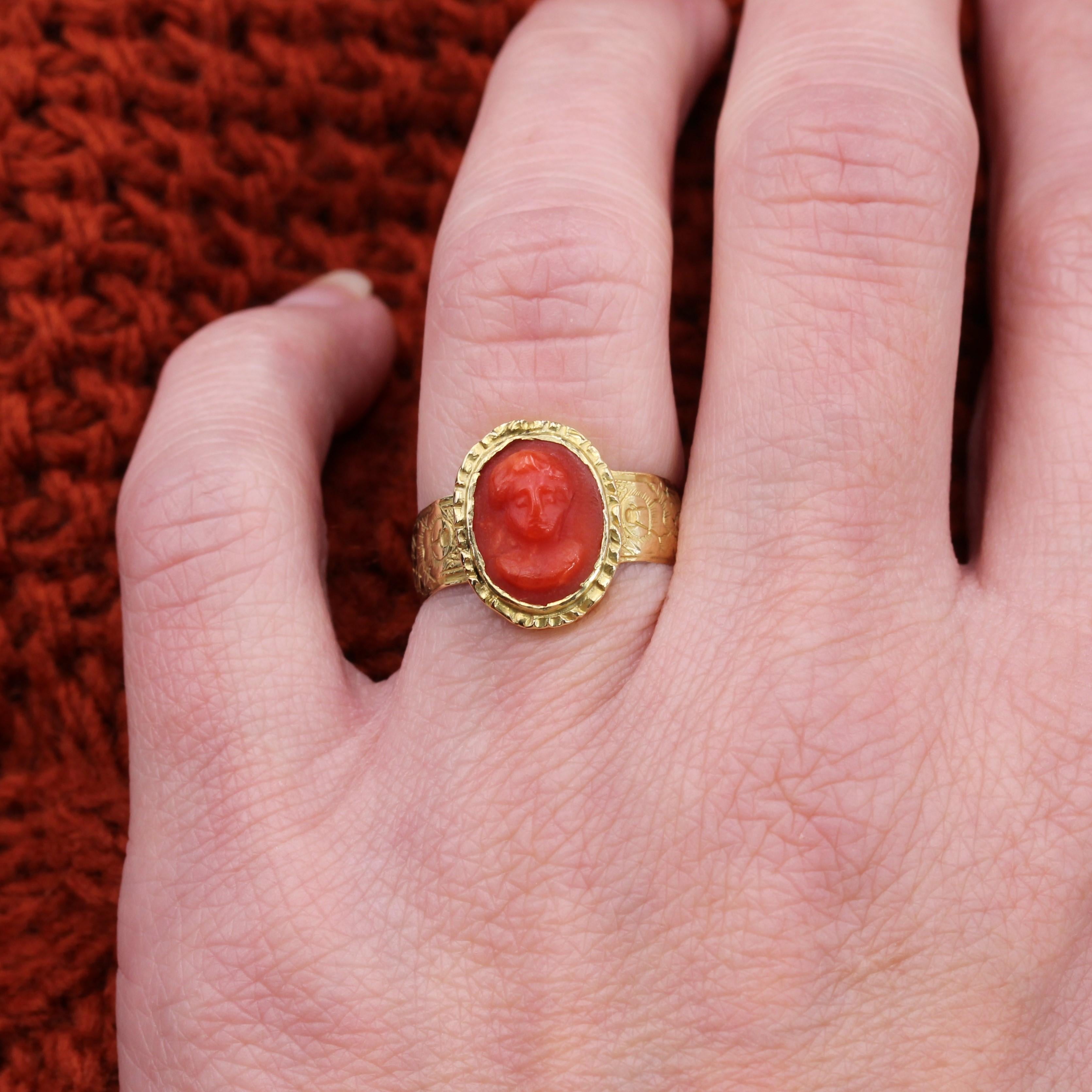 20th Century 18 Karat Yellow Gold Cameo Coral Ring For Sale 9