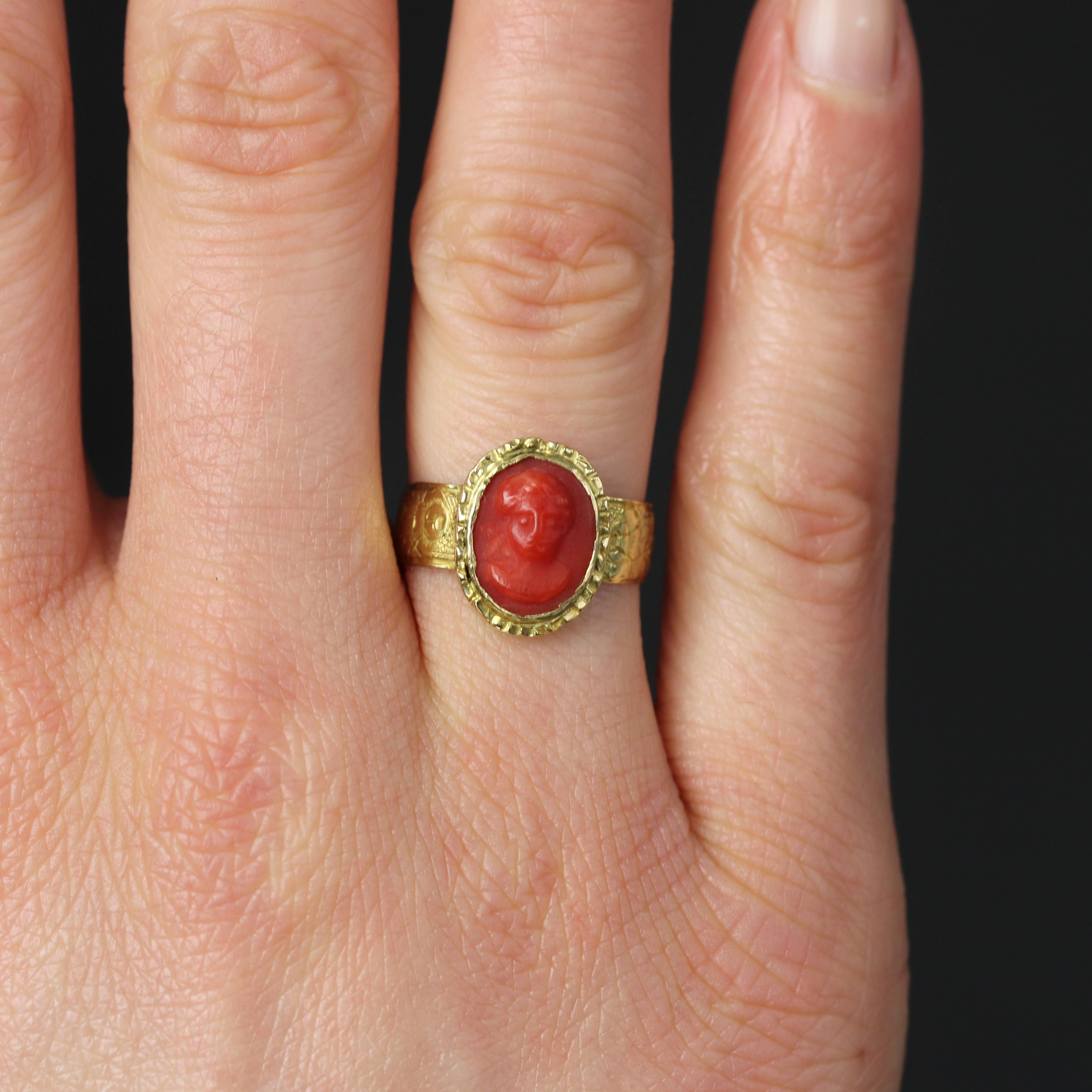 Women's 20th Century 18 Karat Yellow Gold Cameo Coral Ring For Sale