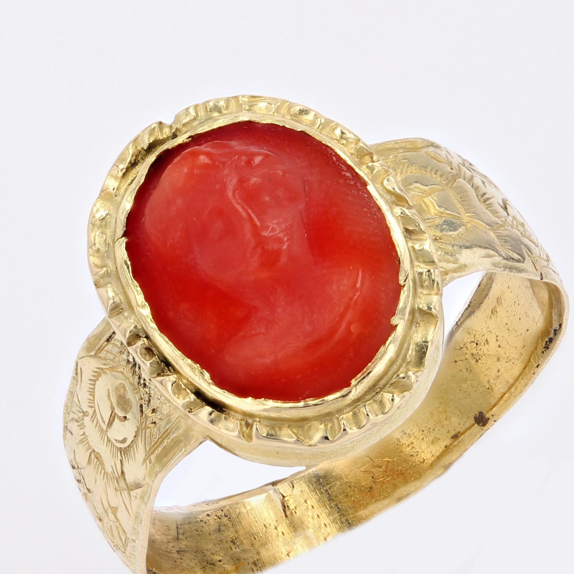 20th Century 18 Karat Yellow Gold Cameo Coral Ring For Sale 3