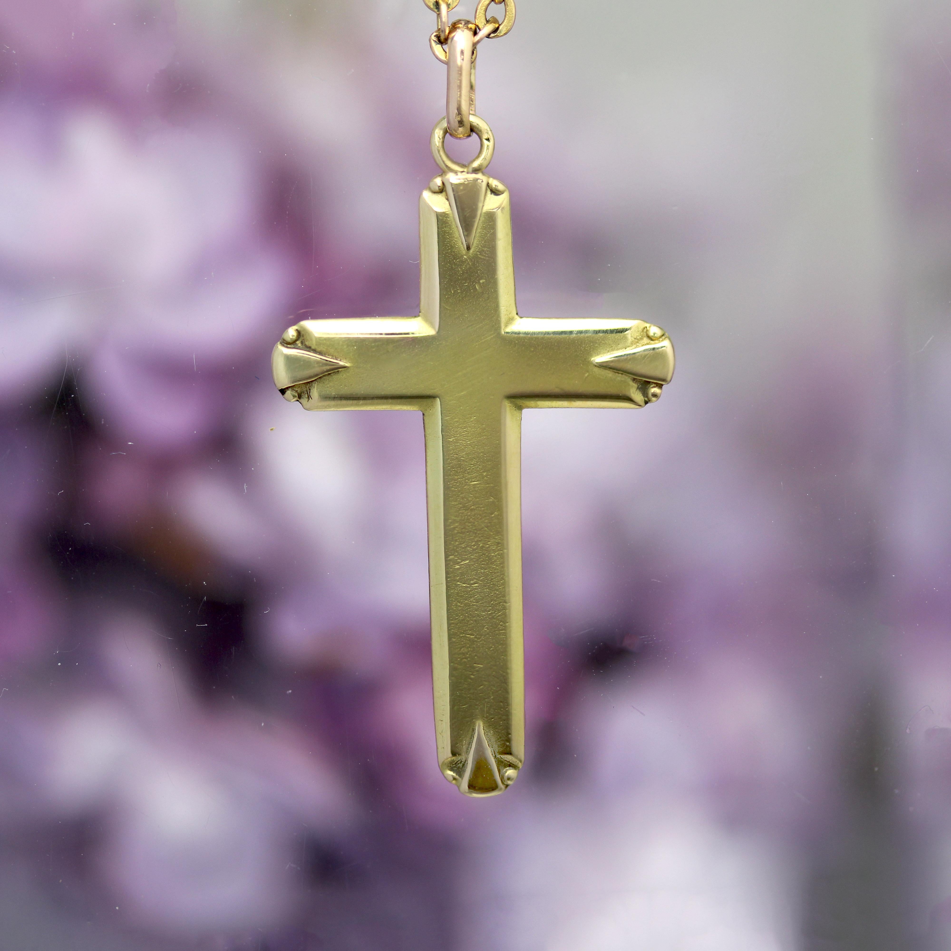 Belle Époque Pendentif croix en or jaune 18 carats du 20e siècle en vente