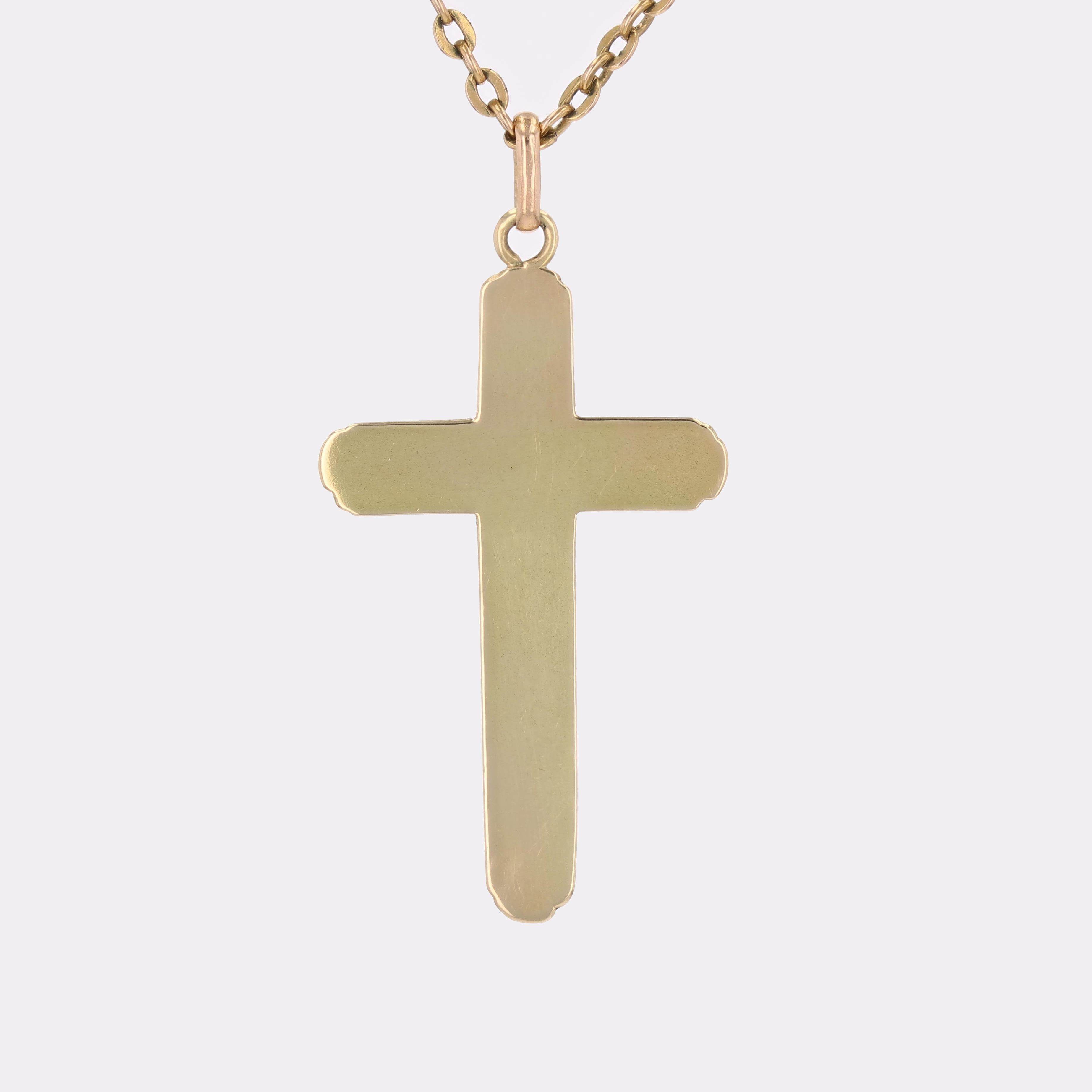 Pendentif croix en or jaune 18 carats du 20e siècle en vente 3