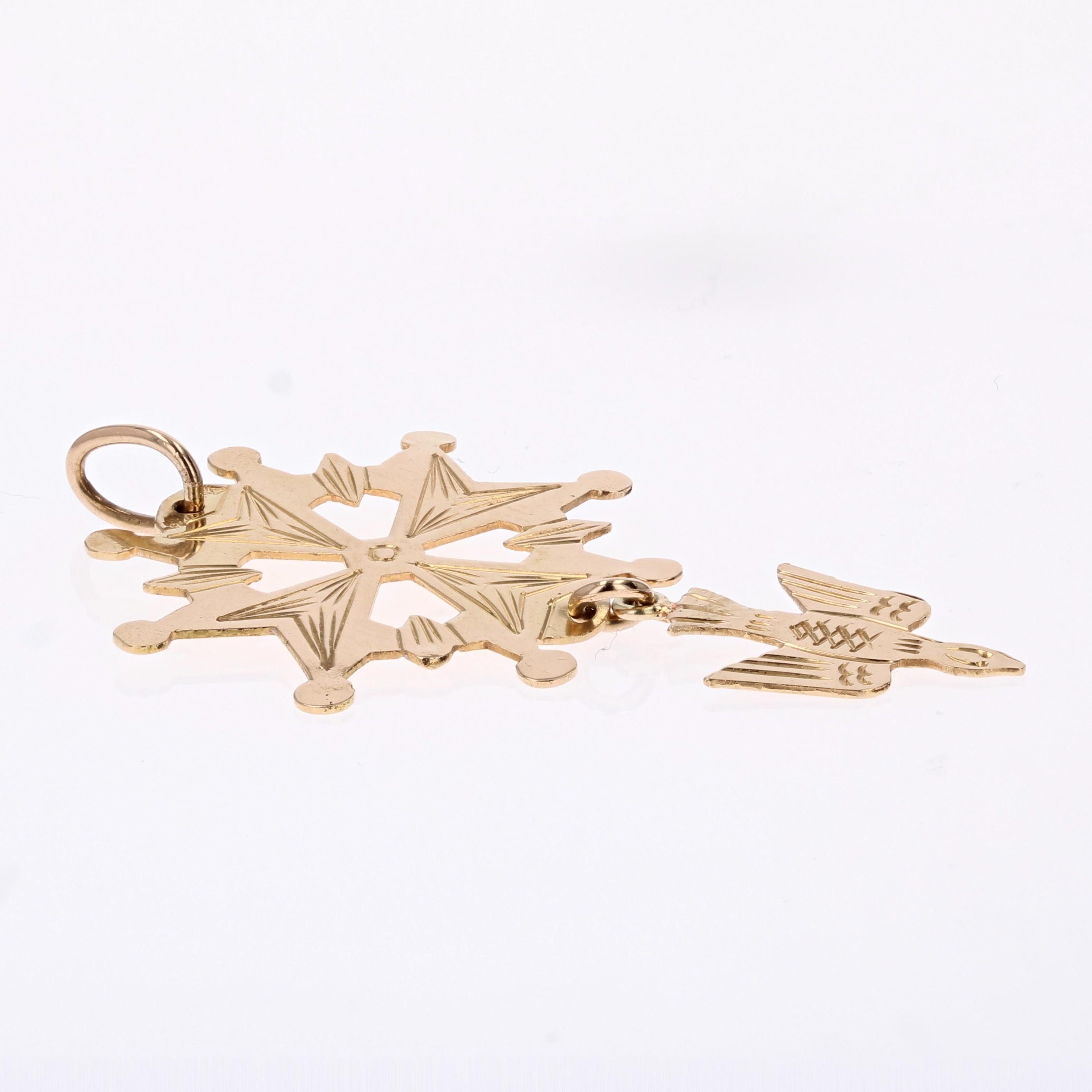 Belle Époque Pendentif croix huguenot du 20e siècle en or jaune 18 carats en vente