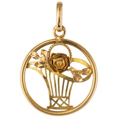20th Century 18 Karat Yellow Gold Rose Basket Round Pendant