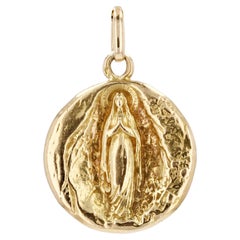 Antique 20th Century 18 Karat Yellow Gold Saint Michel Virgin Mary Medal