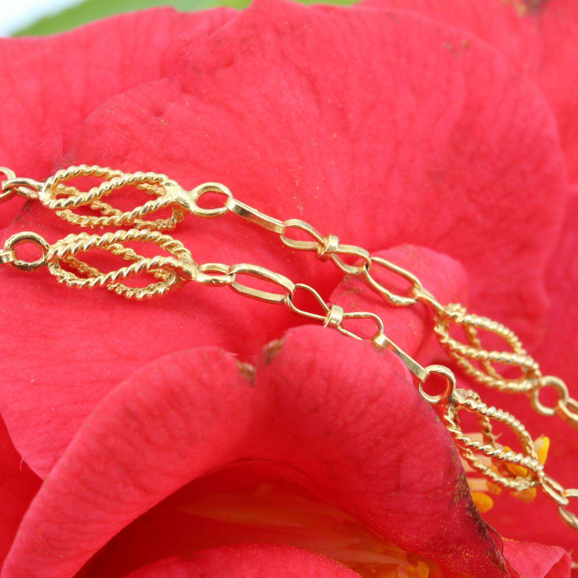 20th Century 18 Karat Yellow Gold Twisted Links Long Necklace For Sale 4