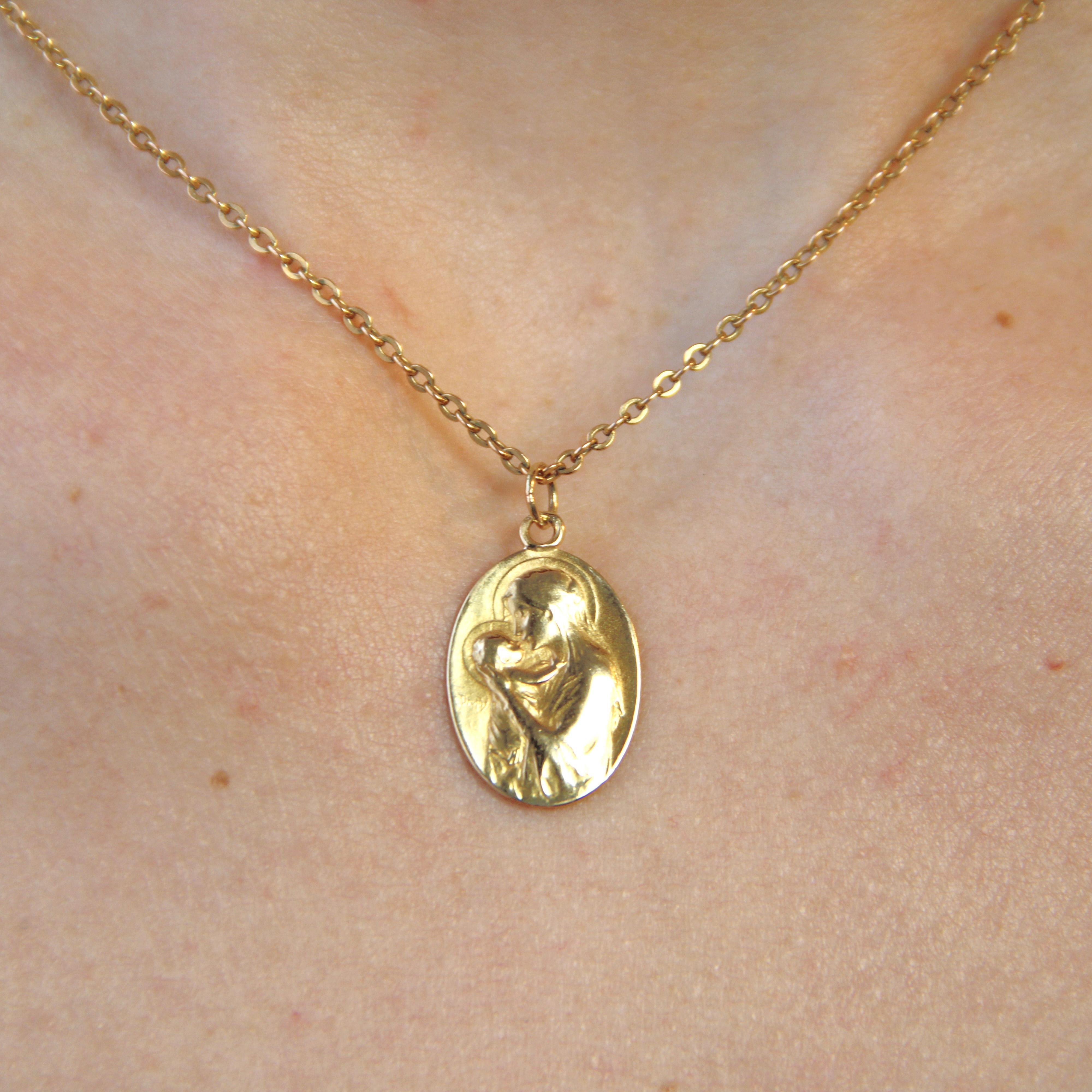 20th Century 18 Karat Yellow Gold Virgin and Child Signed Dropsy Medal Pendant 1