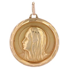 20th Century 18 Karat Yellow Gold Virgin Mary Haloed Medal