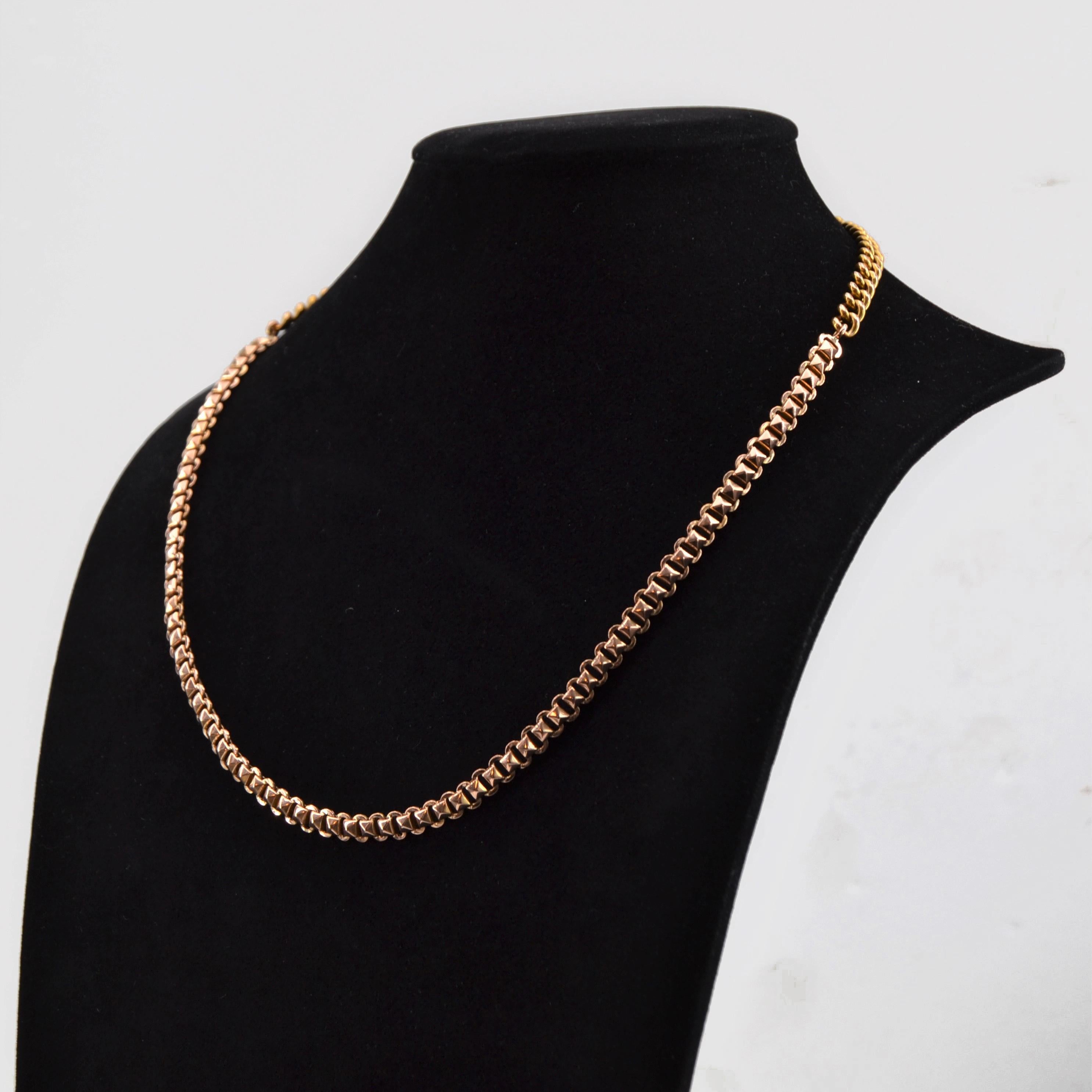 20th Century 18 Karat Yellow Rose Gold Chain Necklace For Sale 1