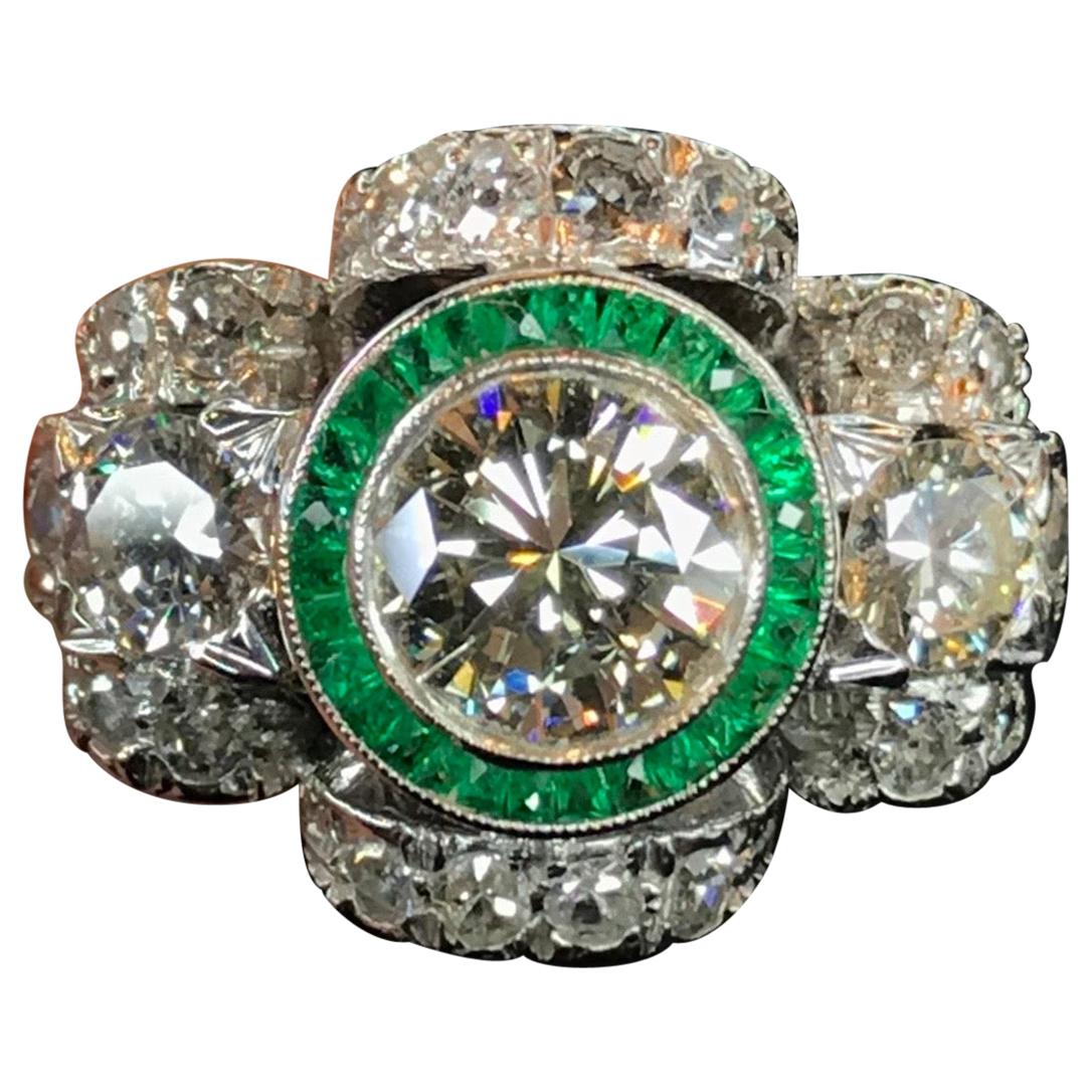 20th Century 1.80ct Diamond Emerald Target Engagement Cocktail Ring White Gold For Sale