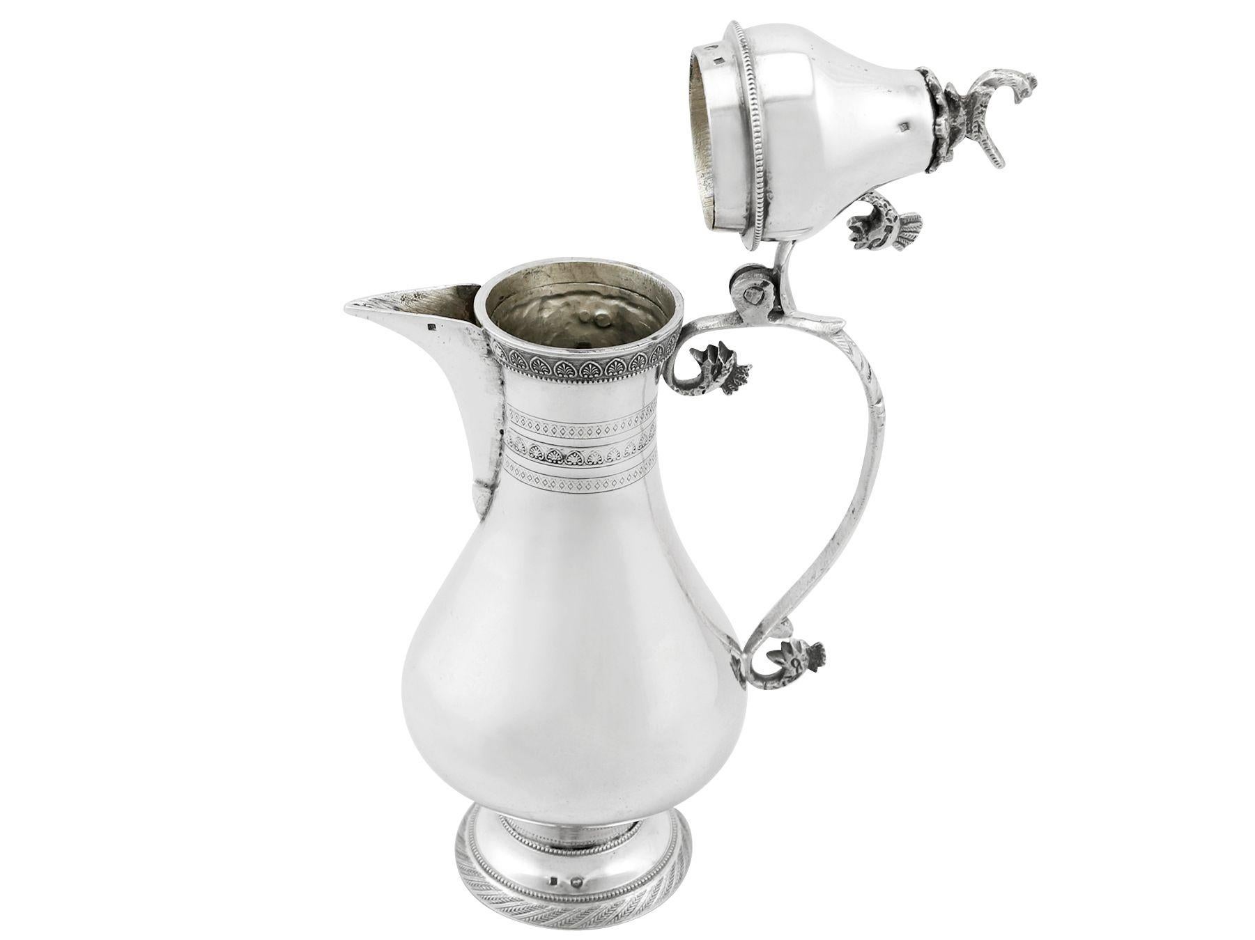 Antique Turkish Silver Coffee Jug (Circa 1910) In Excellent Condition For Sale In Jesmond, Newcastle Upon Tyne