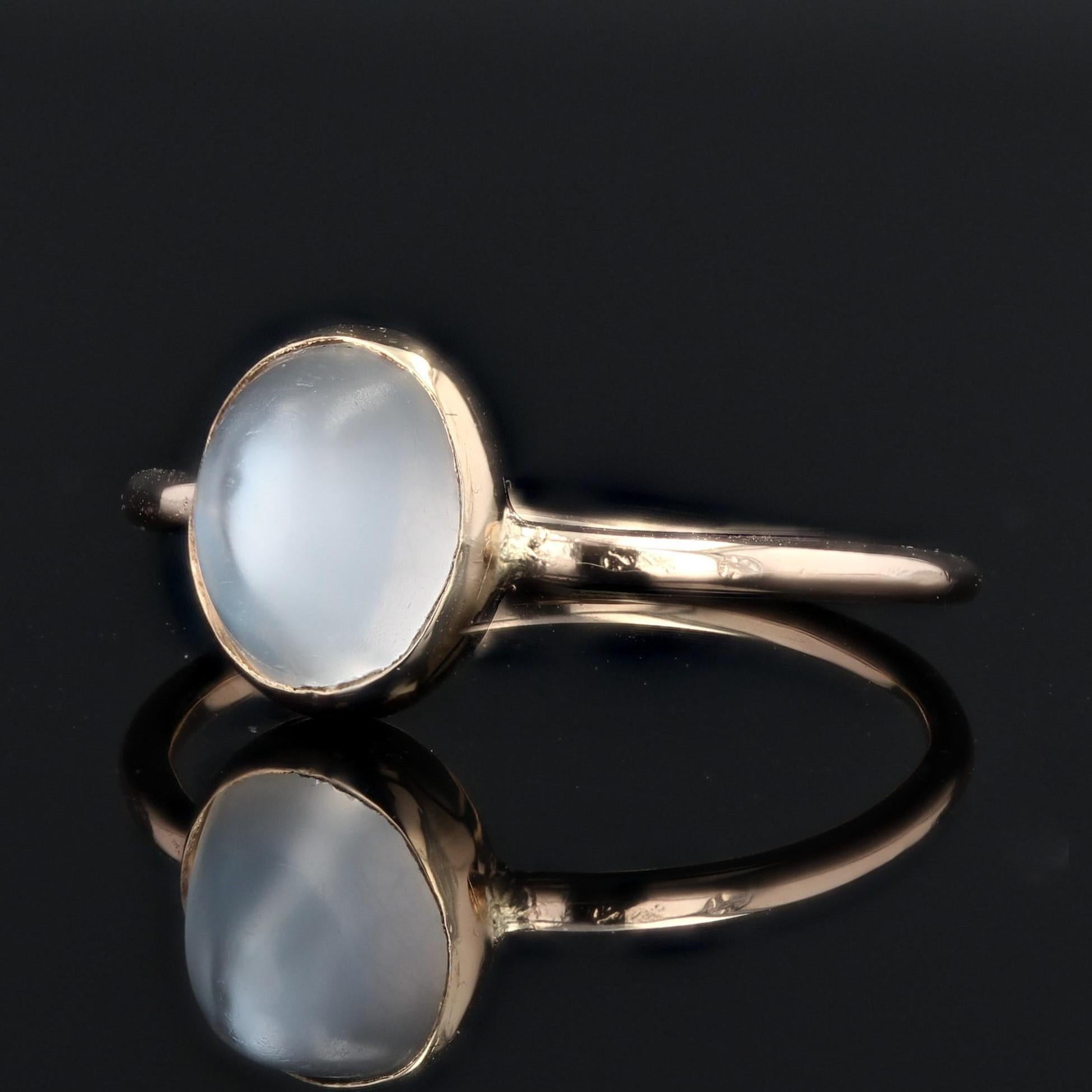 20th Century 2.30 Carats Moonstone 18 Karat Rose Gold Ring In Good Condition In Poitiers, FR
