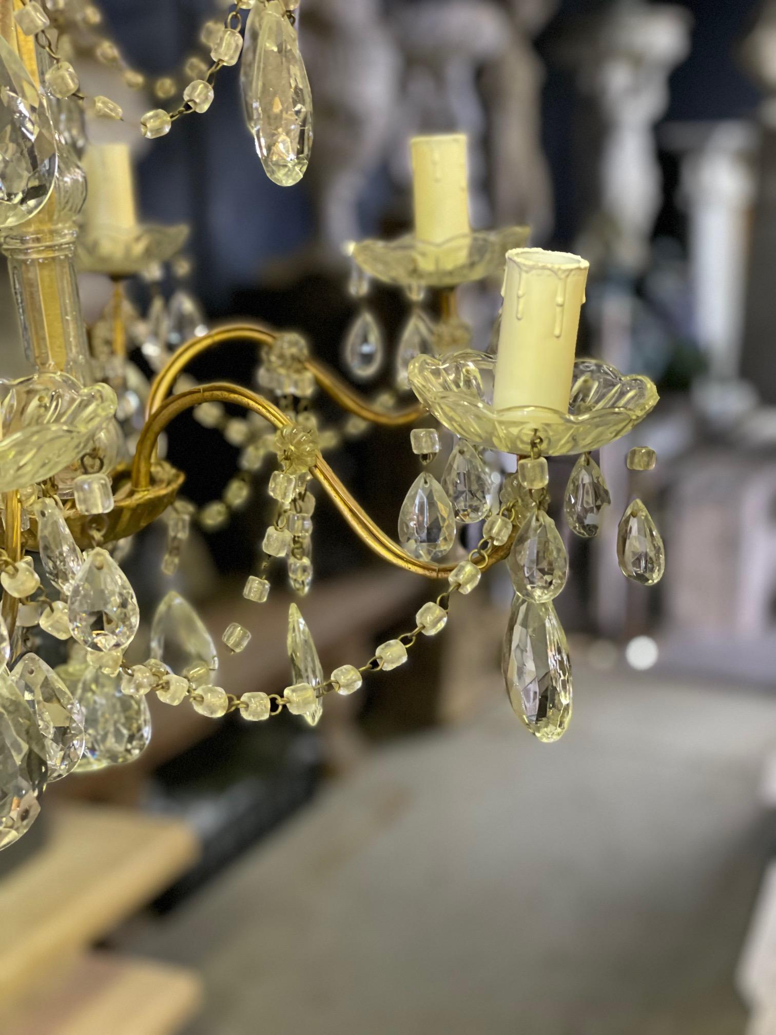 20th Century 6 Armed Italian Chandelier with Glass and Gold Frame For Sale 1
