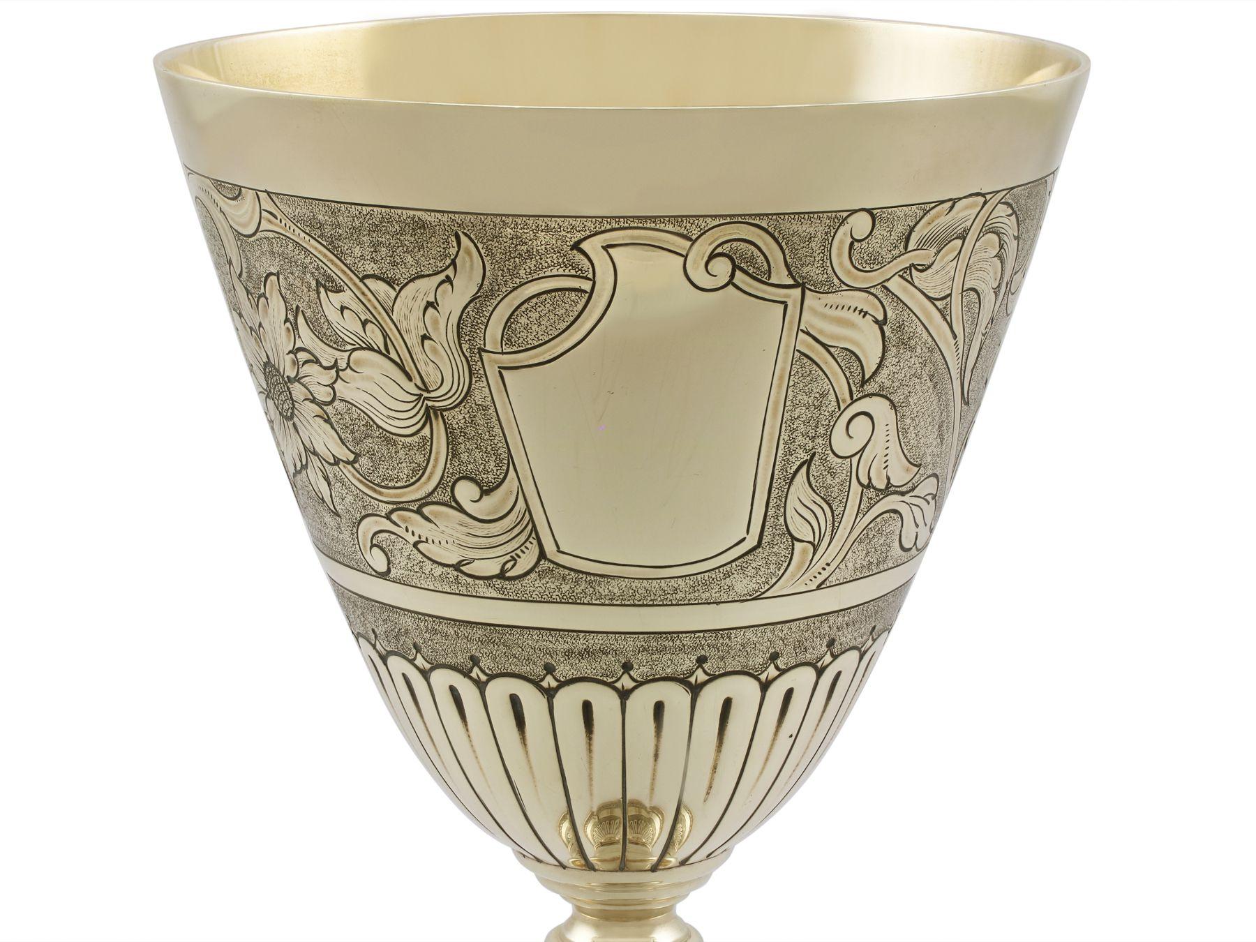 1960s 9K Yellow Gold Presentation Cup Vintage For Sale 3