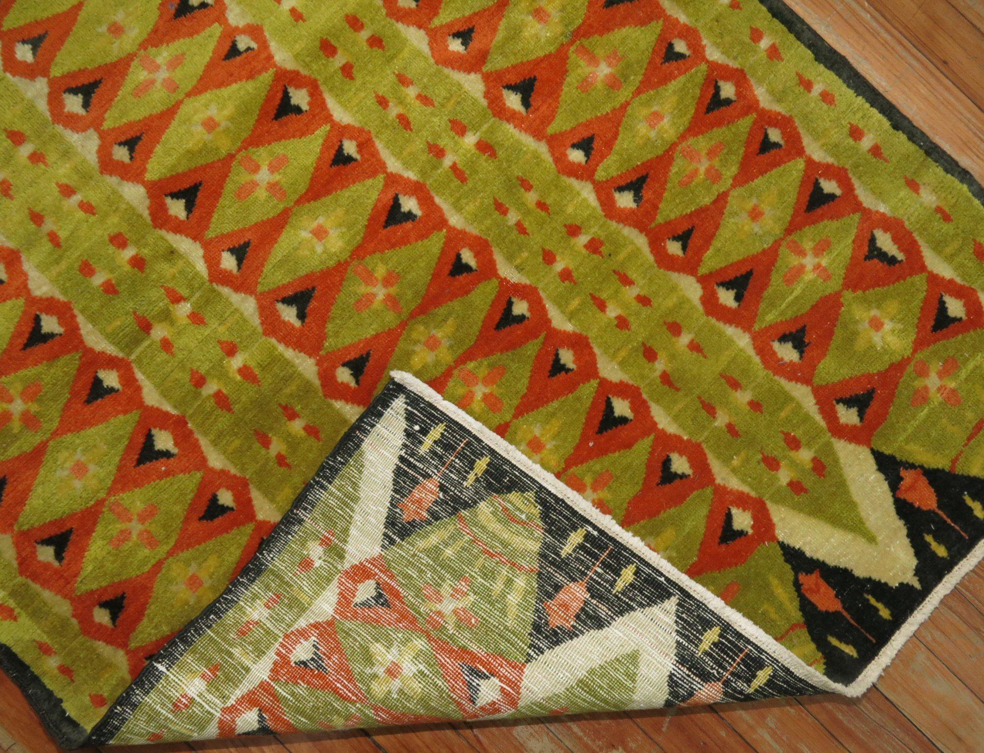 20th Century Abstract Turkish Deco Scandinavian Inspired Coral Green Pile Rug In Good Condition For Sale In New York, NY