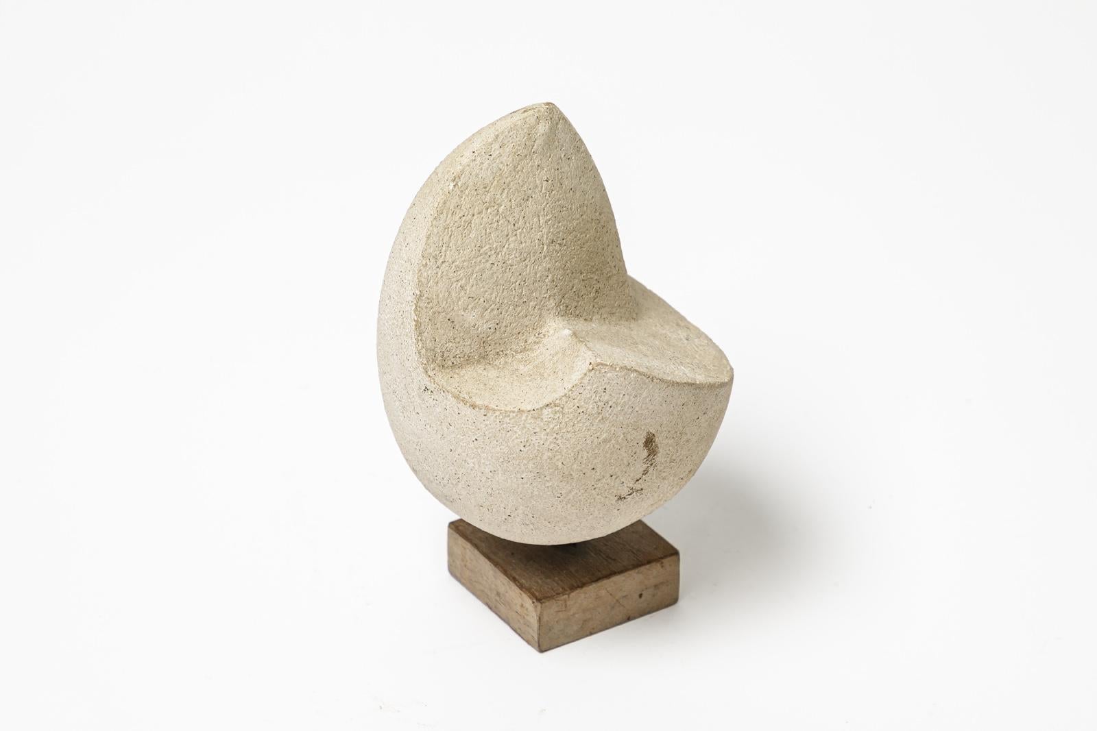20th Century Abstract White Stoneware Ceramic Sculpture by M. Marie, 1950, Paris In Excellent Condition In Neuilly-en- sancerre, FR