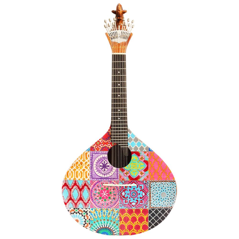 20ème siècle Acessorie Azulejo III Guitare Bois de Noyer Peint à la Main en vente