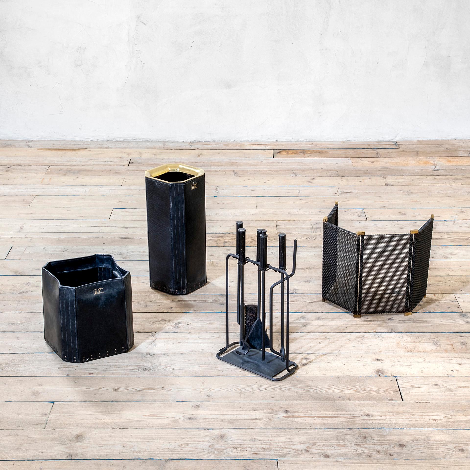 Mid-Century moderno 20th Century, Afra & Tobia Scarpa Set of fireplace Accessories in vendita
