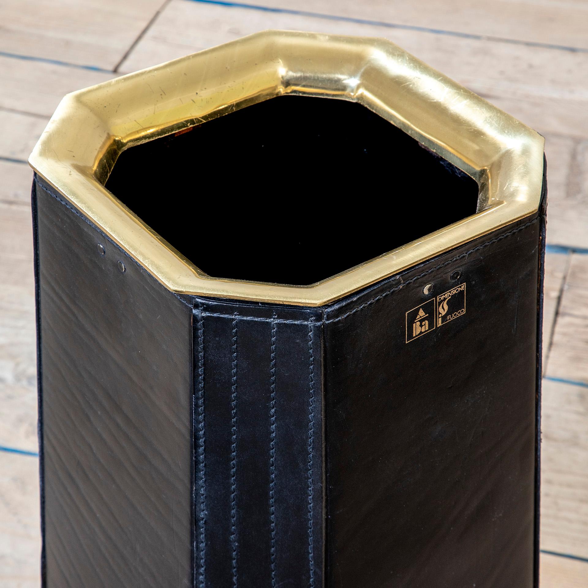 Italian 20th Century, Afra & Tobia Scarpa Set of fireplace Accessories in vendita