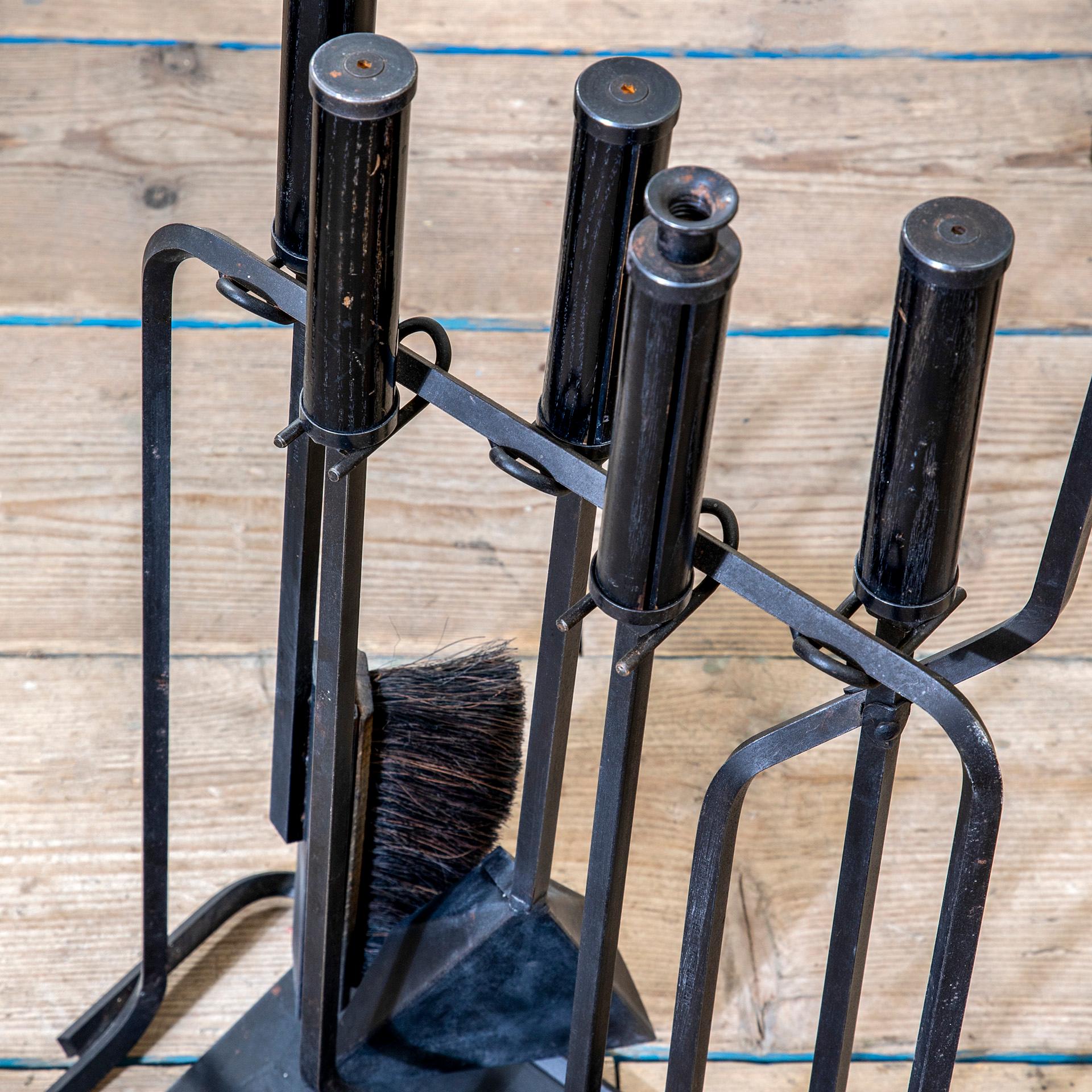 20th Century, Afra & Tobia Scarpa Set of fireplace Accessories In condizioni buone in vendita a Turin, Turin