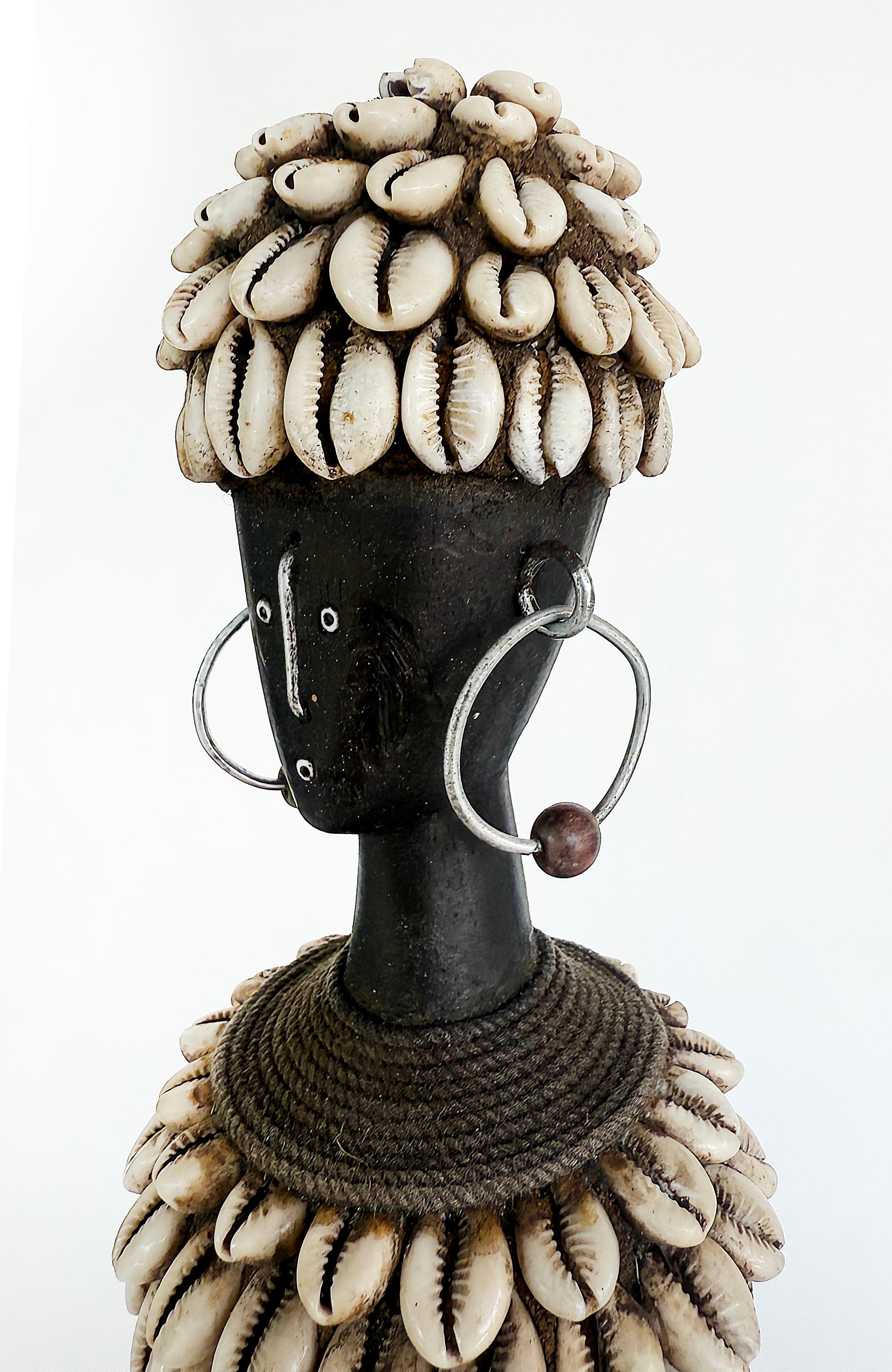 Muñeca Namji Africana Camerunesa del Siglo XX para la Prosperidad, la Salud y la Fertilidad Camerunés en venta