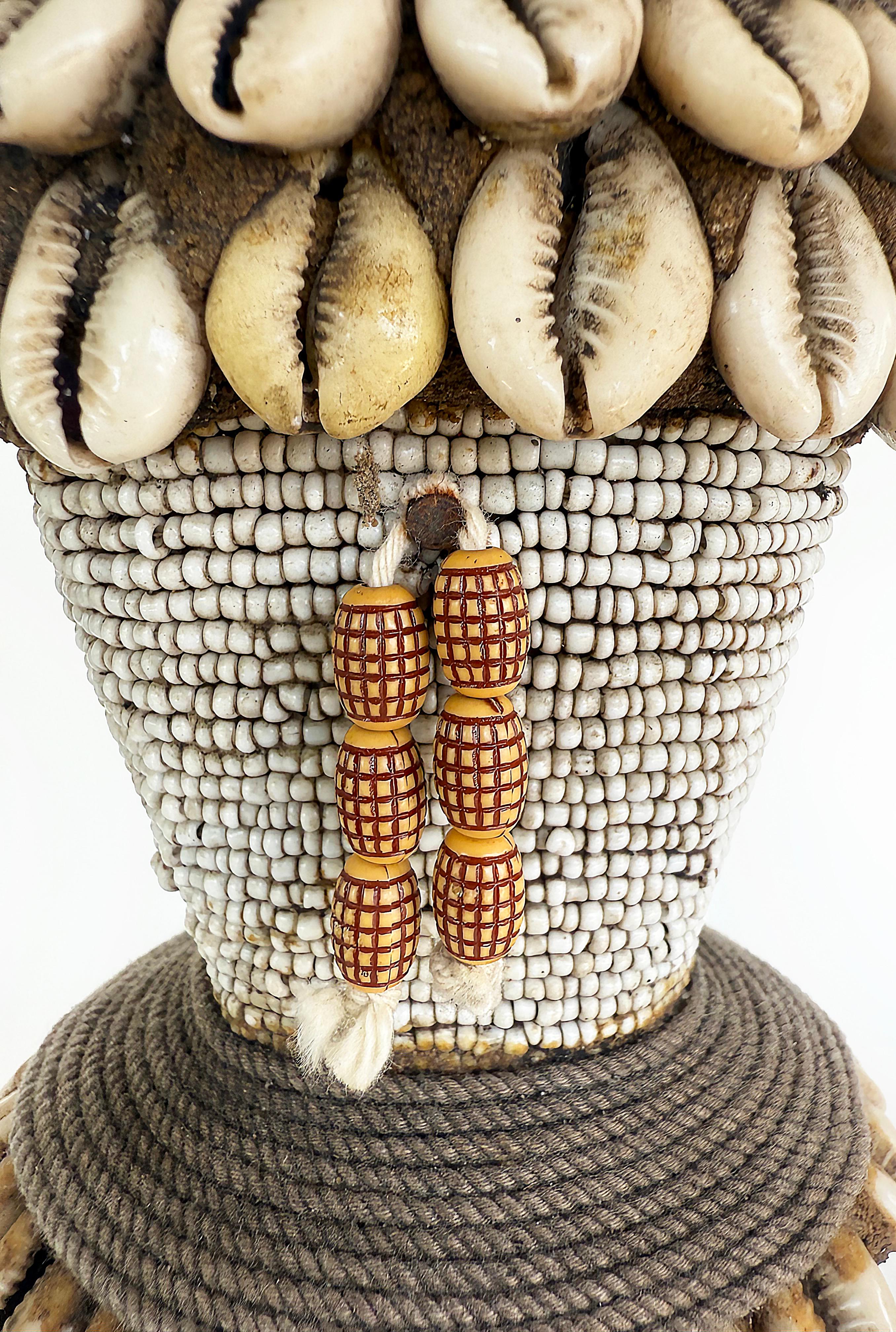 Muñeca Namji Africana Camerunesa del Siglo XX para la Prosperidad, la Salud y la Fertilidad en Bueno estado para la venta en Miami, FL
