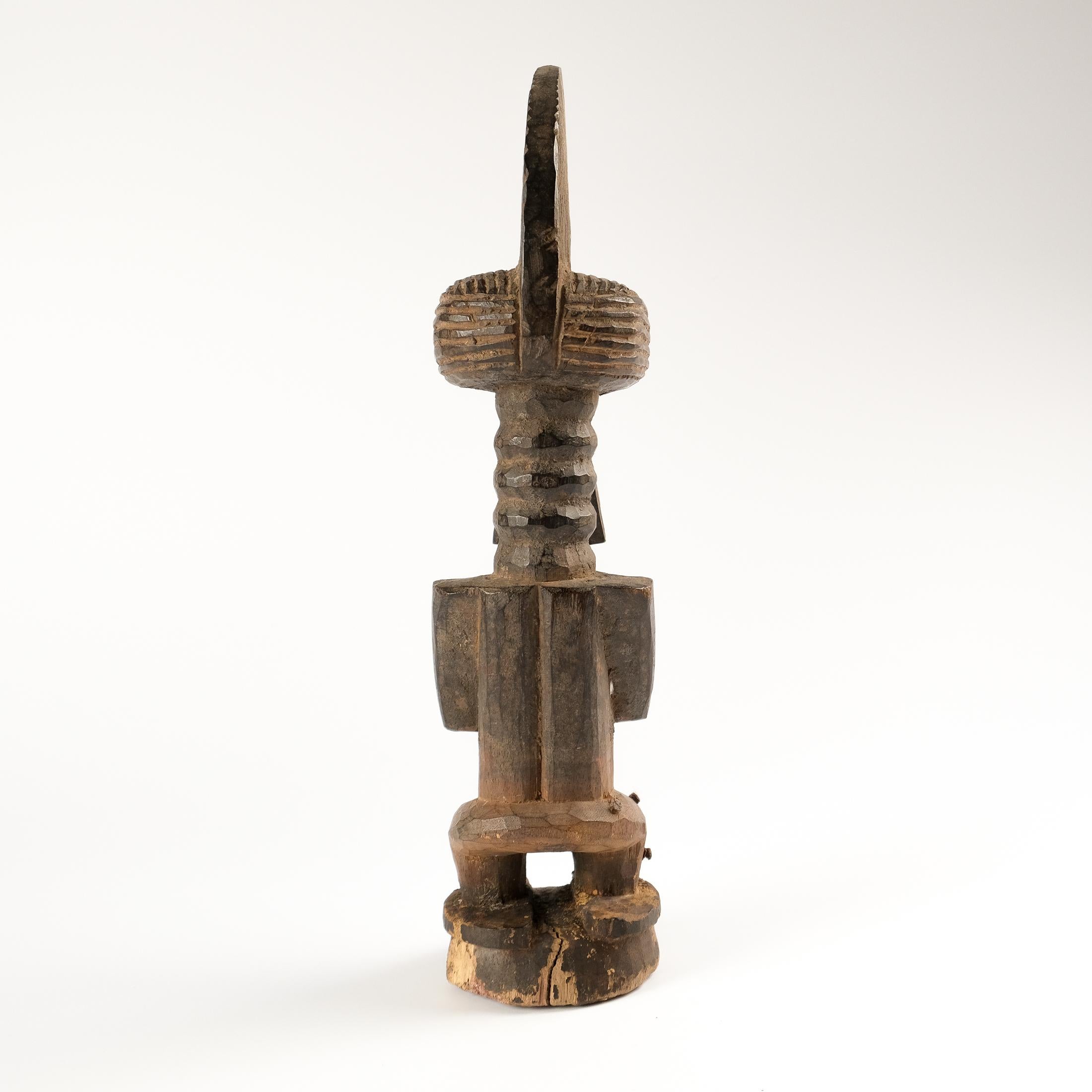 Figura africana Songye Nkishi Kifwebe del siglo XX, República Democrática del Congo en venta 3