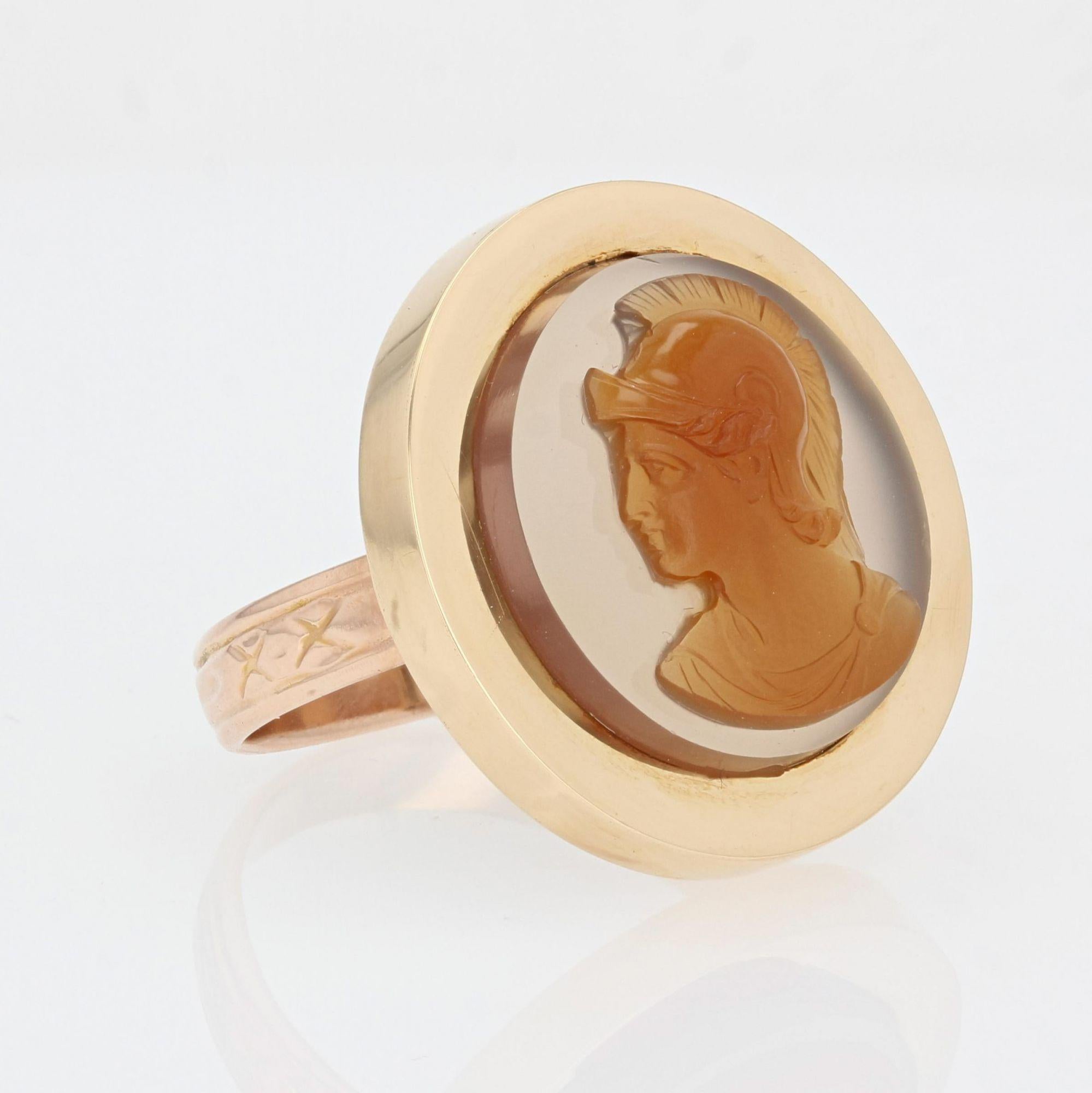 Round Cut 20th Century Agate Cameo 18 Karat Rose Gold Antique Ring For Sale