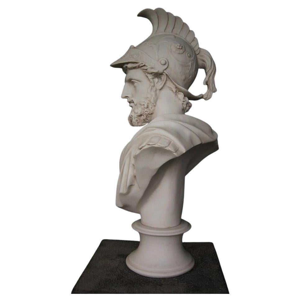 Dieser Ajax-Kerzenhalter aus dem 20. Jahrhundert besticht durch sein raffiniertes Marmor-Design, das jedem Ambiente klassische Eleganz verleiht. Die skulpturale Form, inspiriert von Ajax, verleiht ihm einen Hauch von historischem Charme und