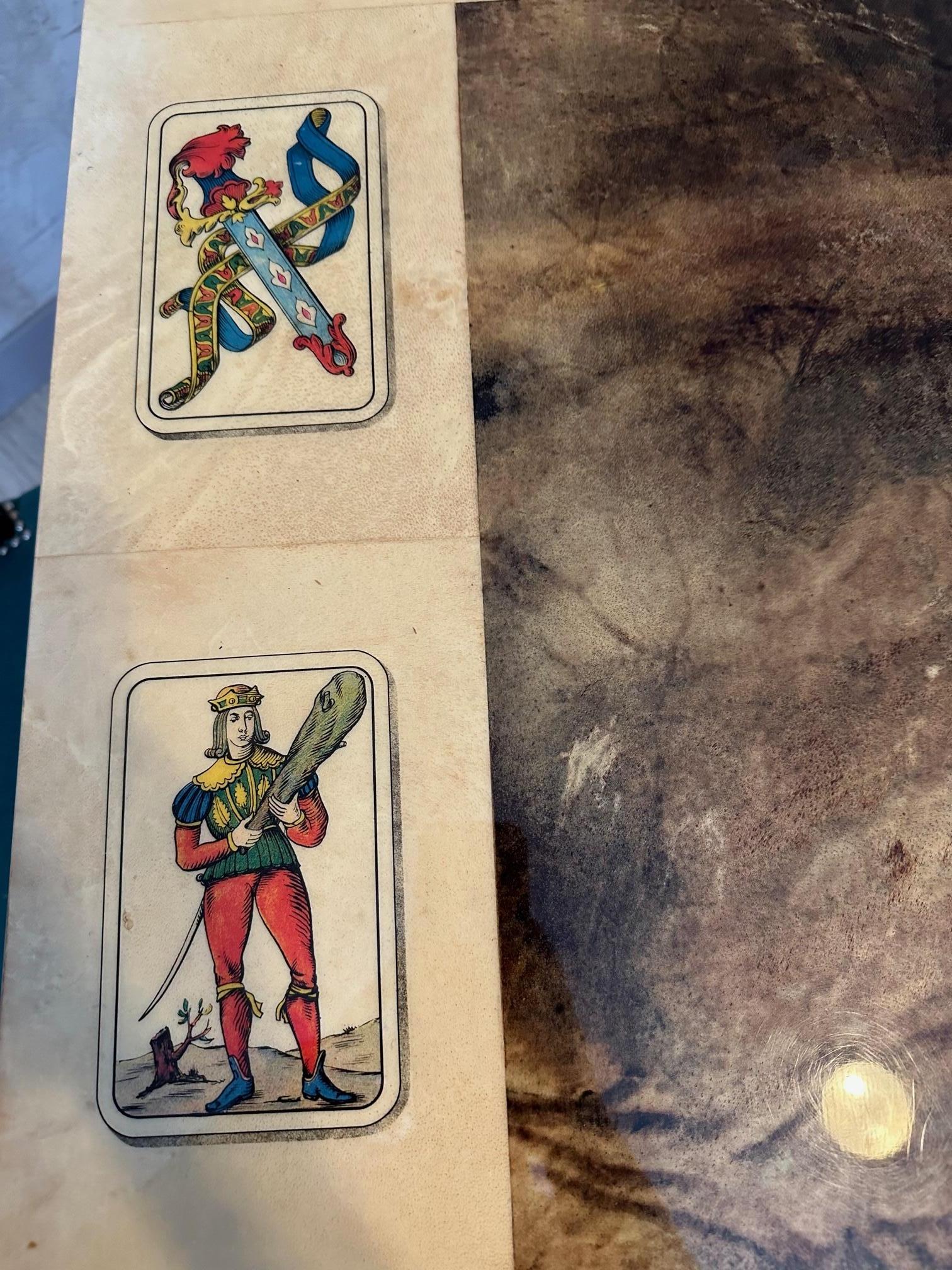 Lackierter Tisch aus Ziegenleder und Nussbaumholz von Aldo Tura aus dem 20. Jahrhundert mit Stühlen, 1960er Jahre 3