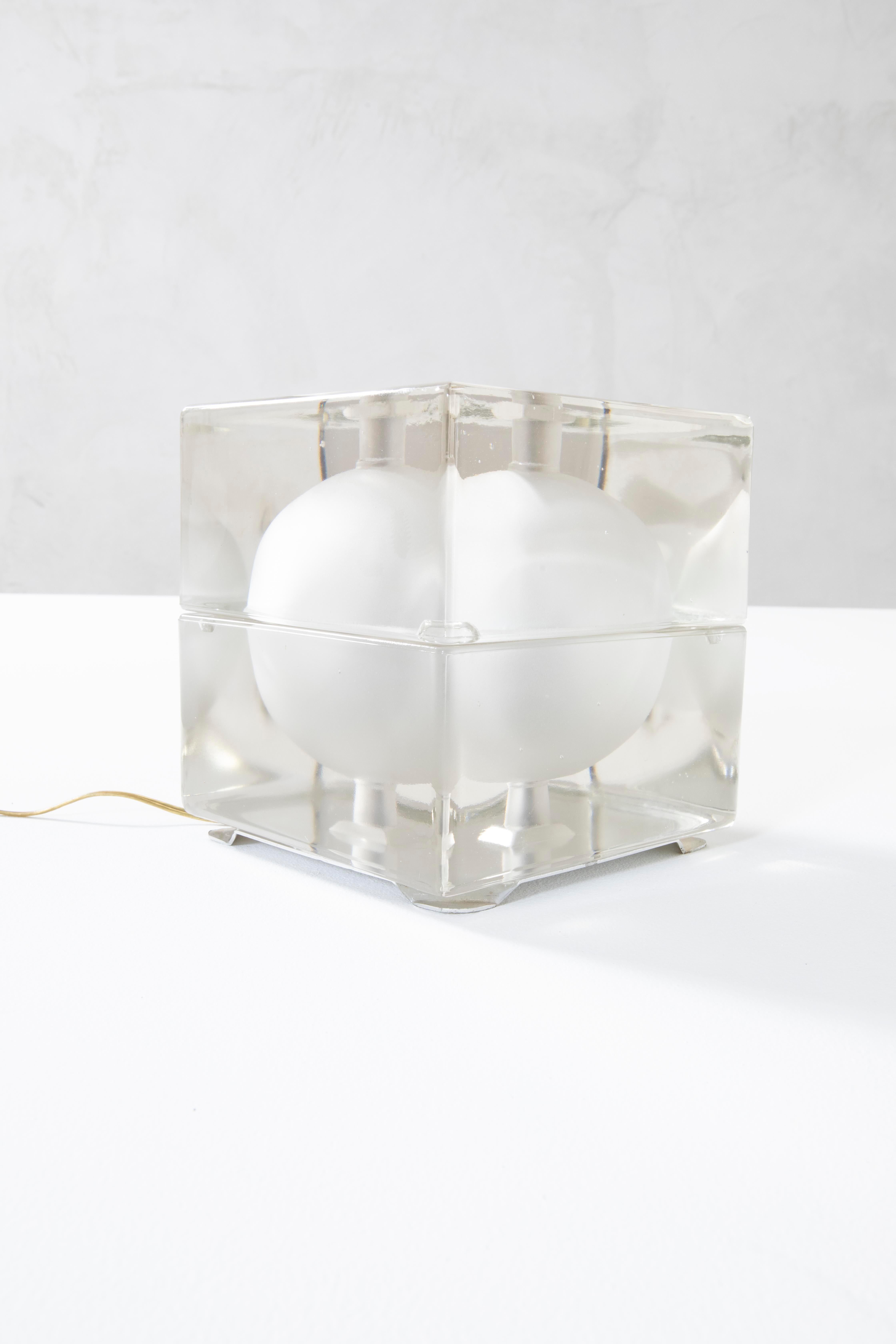 20e siècle, Alessandro Mendini Lampe de table Fidenza Vetraria Mod. Cubosfera, 60s en vente 3