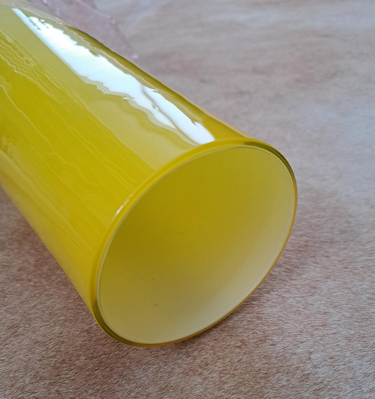 Mid-Century moderno Lampada a sospensione in vetro di Murano del XX secolo di Alessandro Pianon per Vistosi, giallo in vendita