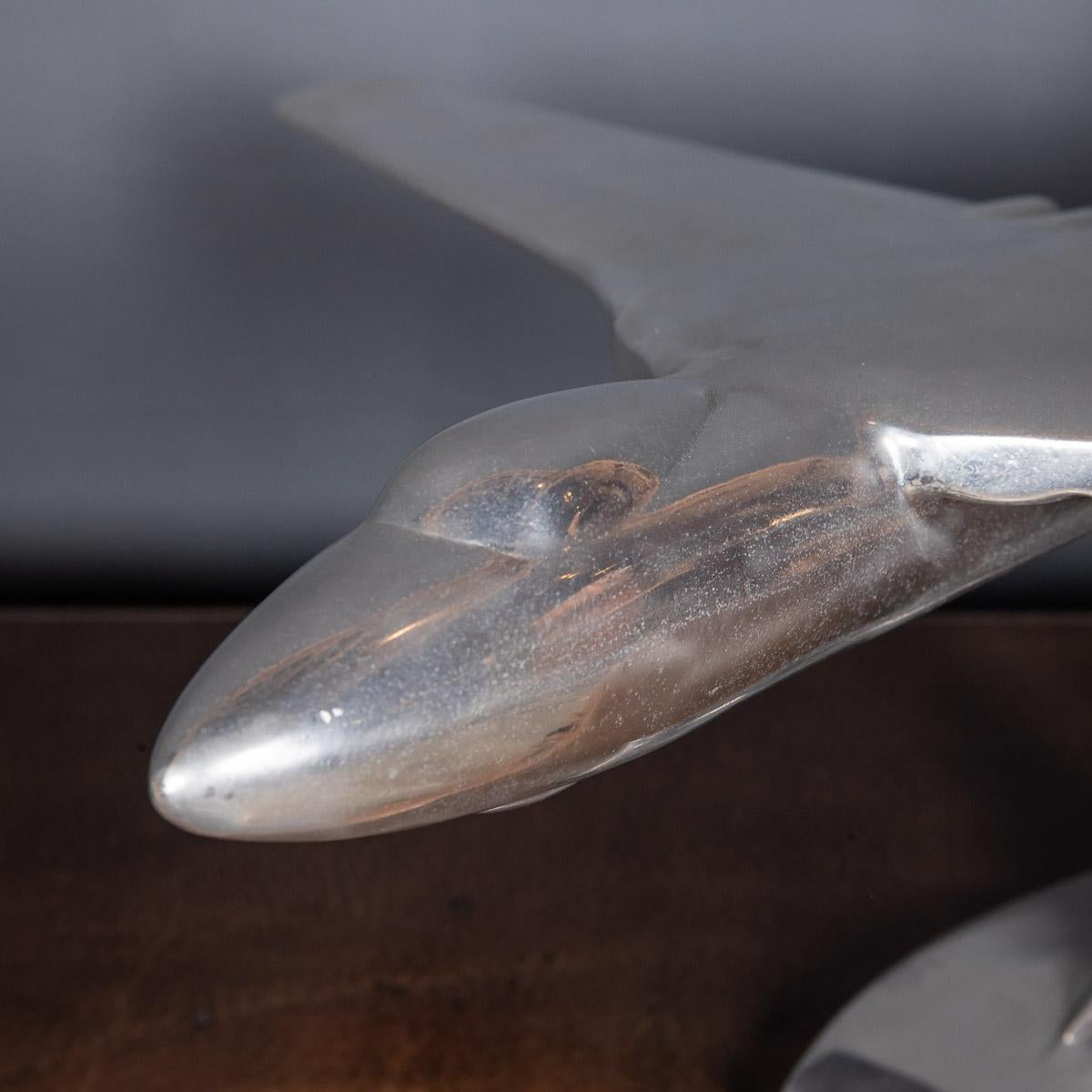 20th Century Aluminium Model of a Vickers Valiant Bomber Airplane, c.1970 For Sale 2