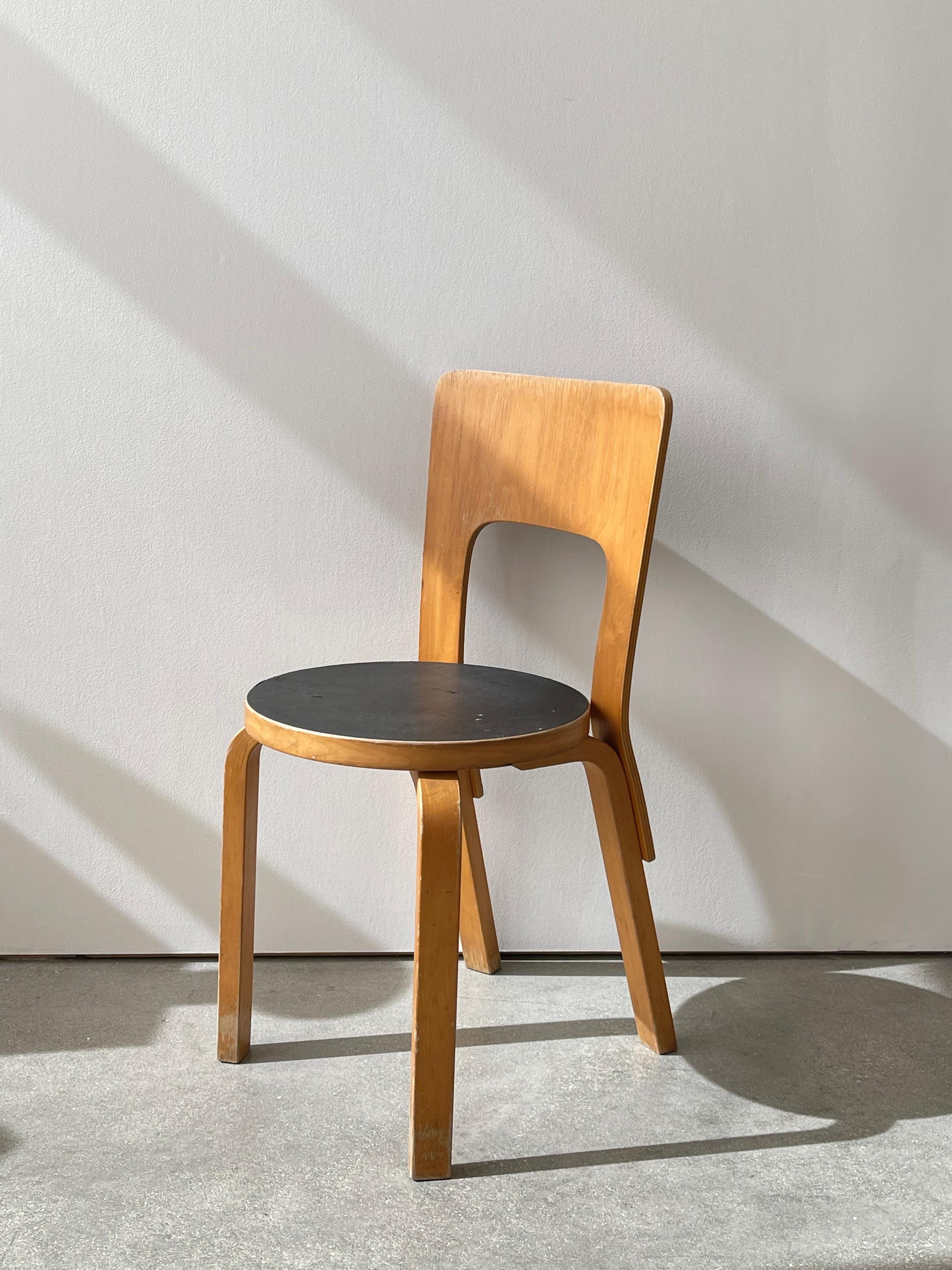 20th Century Alvar Aalto Model 66 Chair For Sale 2