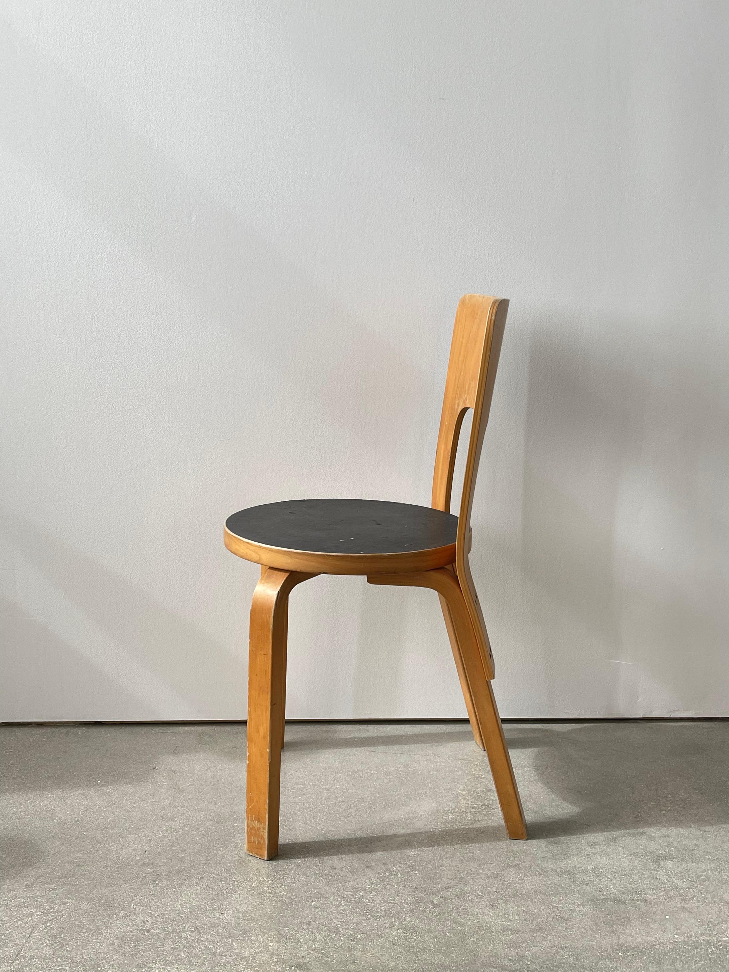 20th Century Alvar Aalto Model 66 Chair For Sale 4