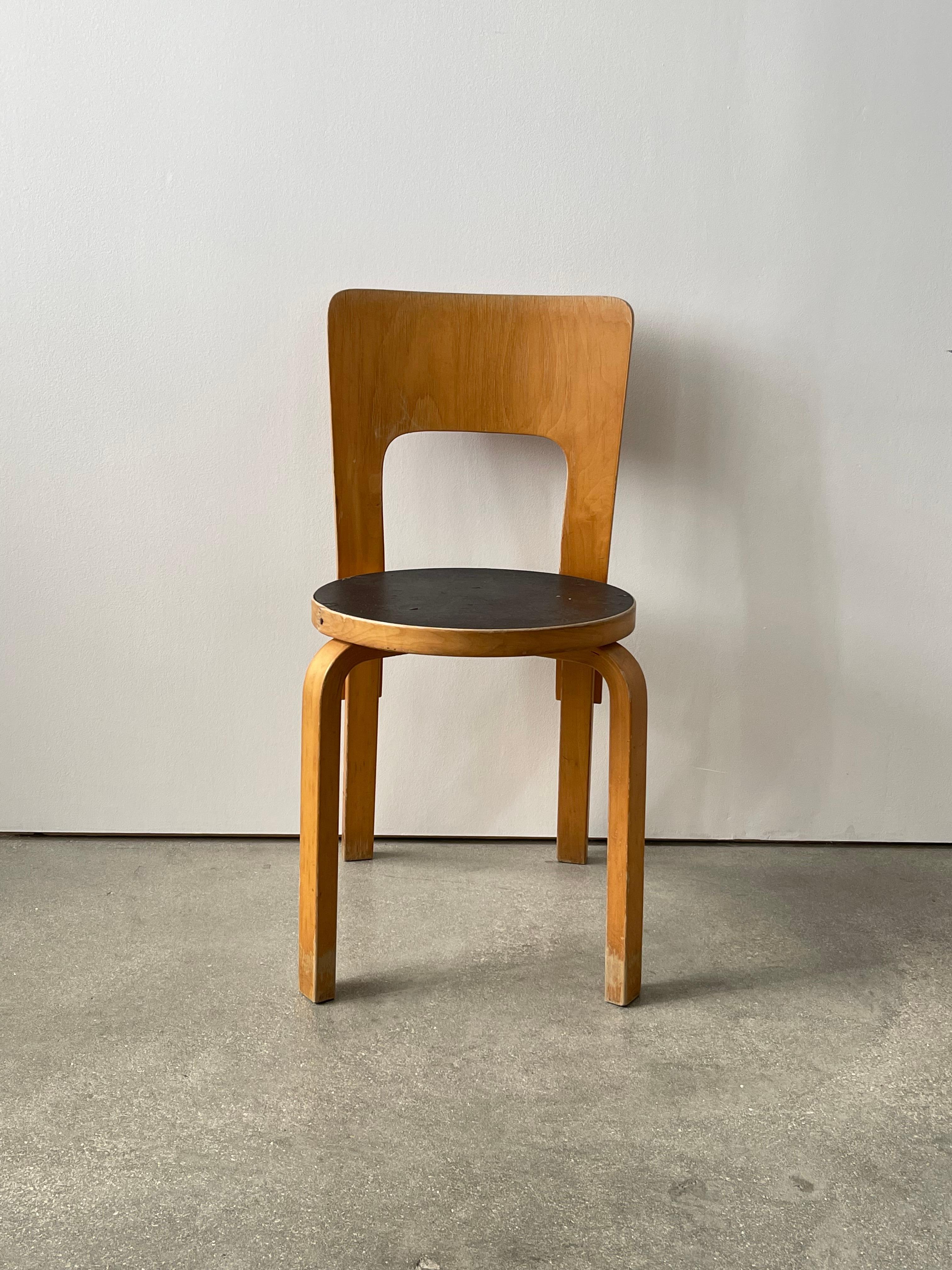 20th Century Alvar Aalto Model 66 Chair For Sale 6