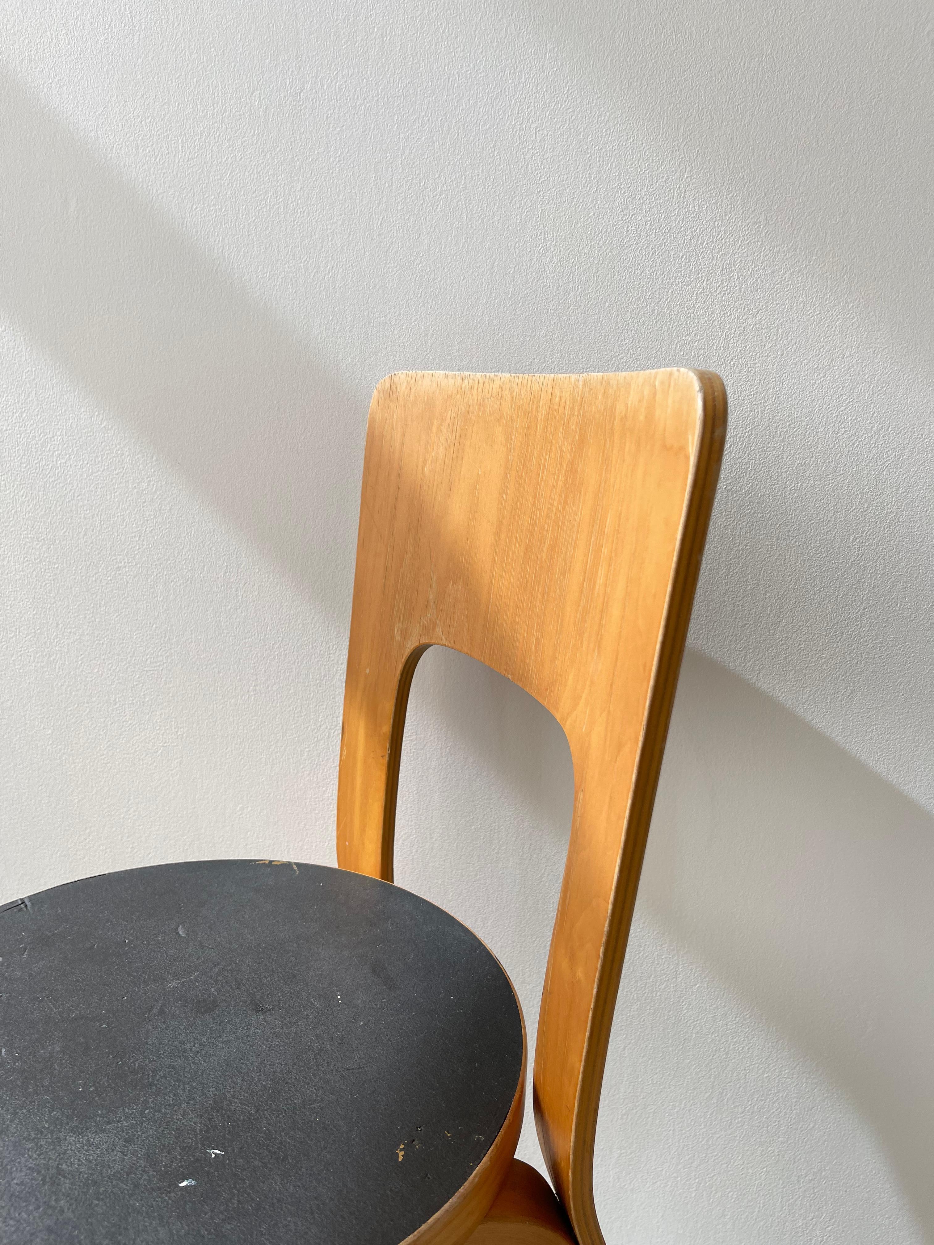 Lacquered 20th Century Alvar Aalto Model 66 Chair For Sale