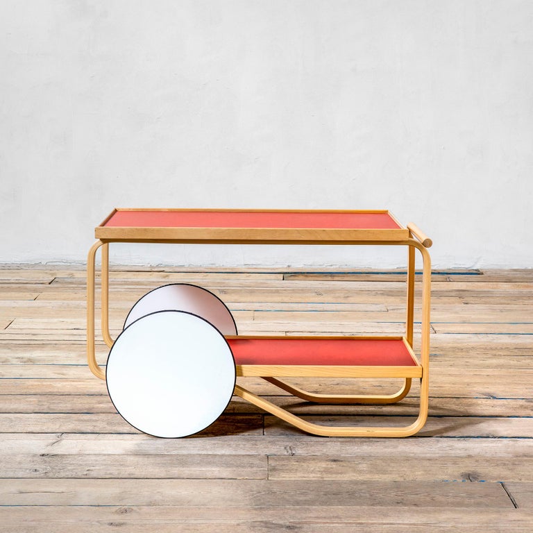 Mid-Century Modern 20th Century Alvar Aalto Tea Trolley model 901 for Artek in Birch Wood and Red  For Sale