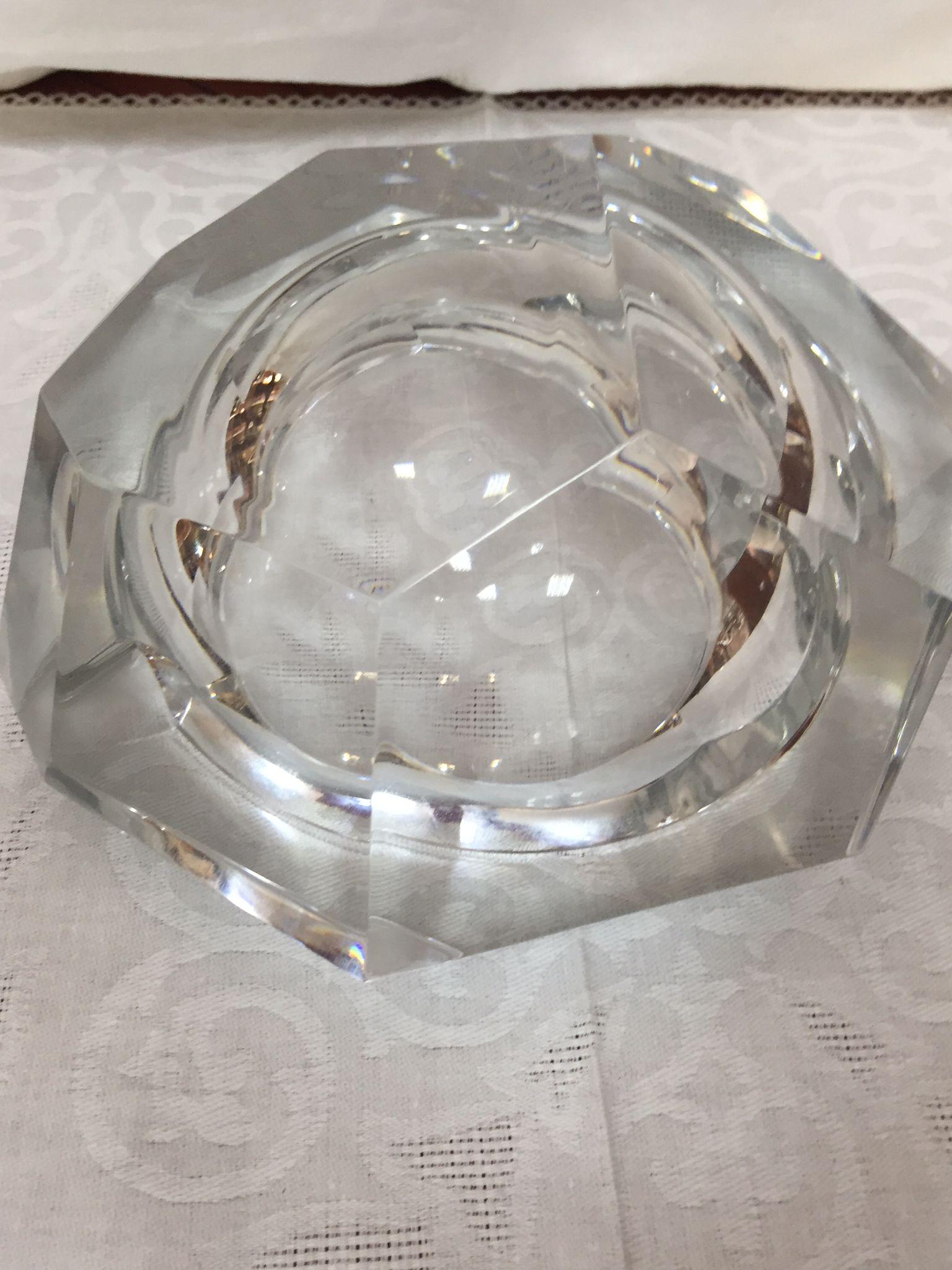 20th Century Amazing, Modern, French Faceted Ashtray in Baccarat Crystal For Sale 2