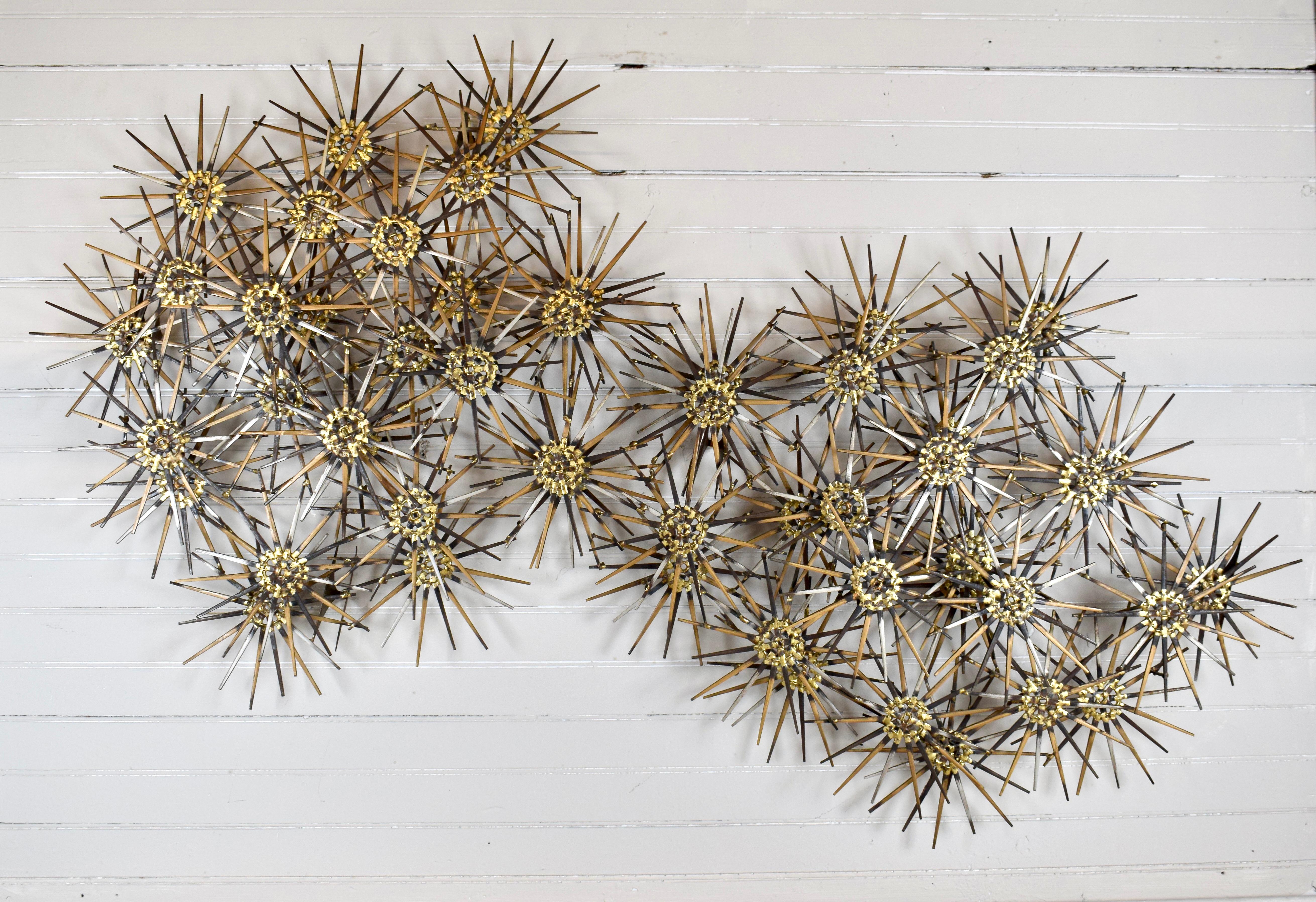 20ième siècle Sculpture murale abstraite en métal en forme d'étoile du 20e siècle par Marc Weinstein en vente