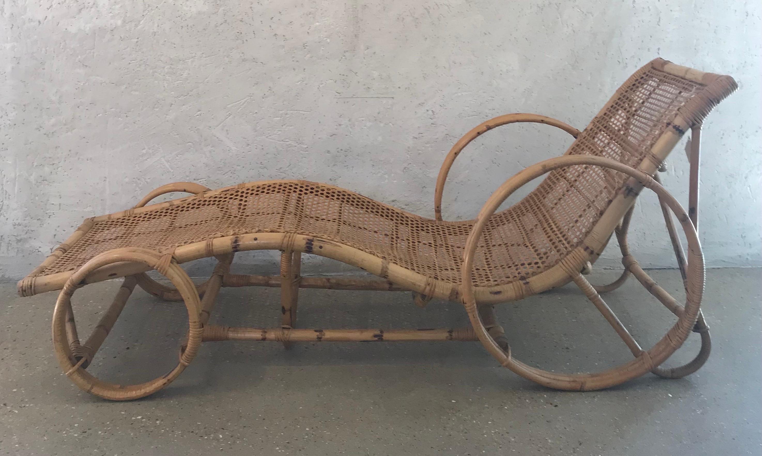 Américain Chaise longue américaine du 20e siècle en bambou et canne en vente