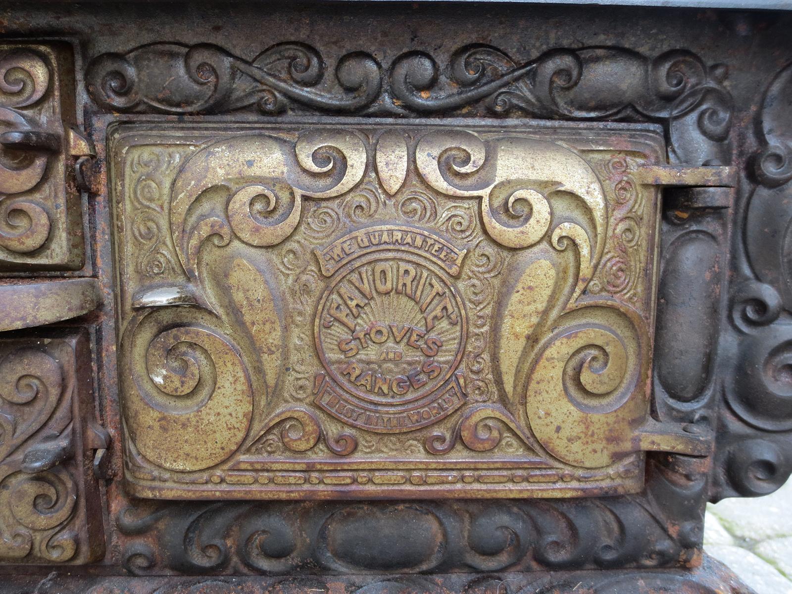 20th Century American Country Iron Stove- Miniature 3