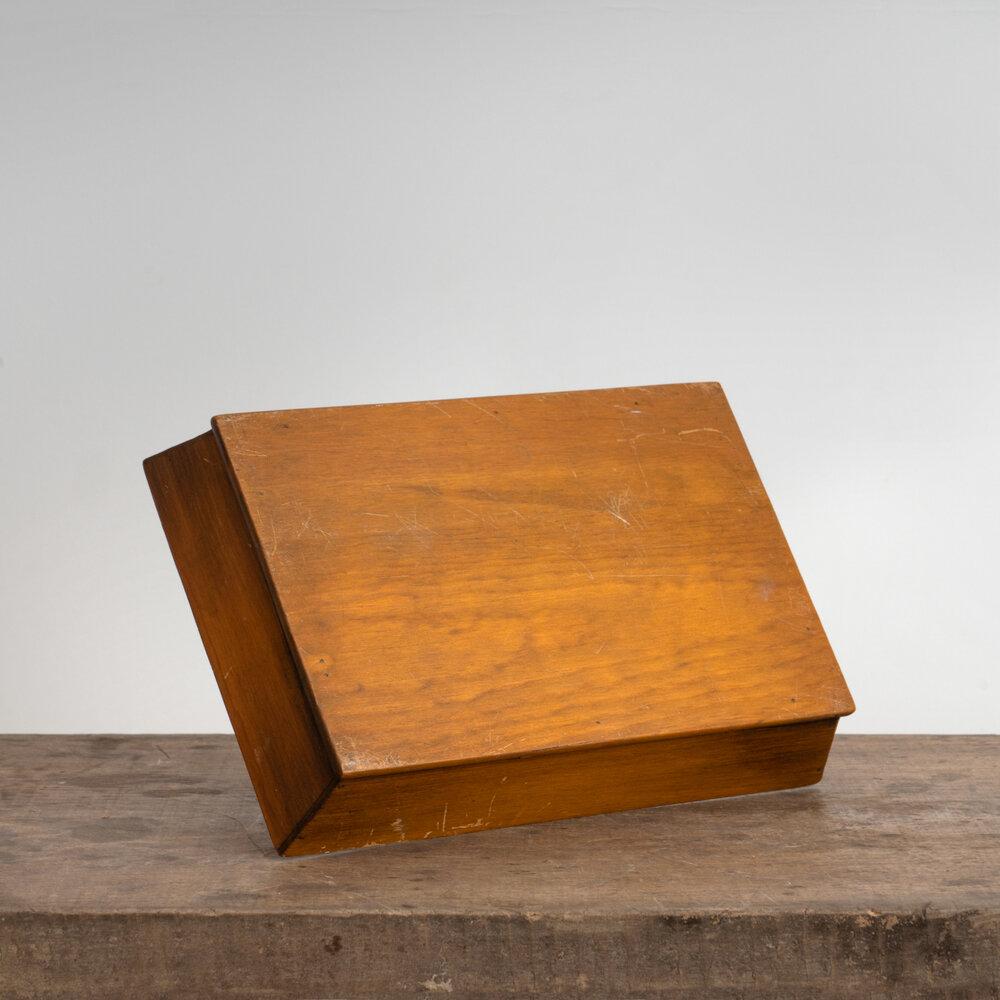 20th Century American Cutlery Caddy in Wood In Good Condition For Sale In New York, NY