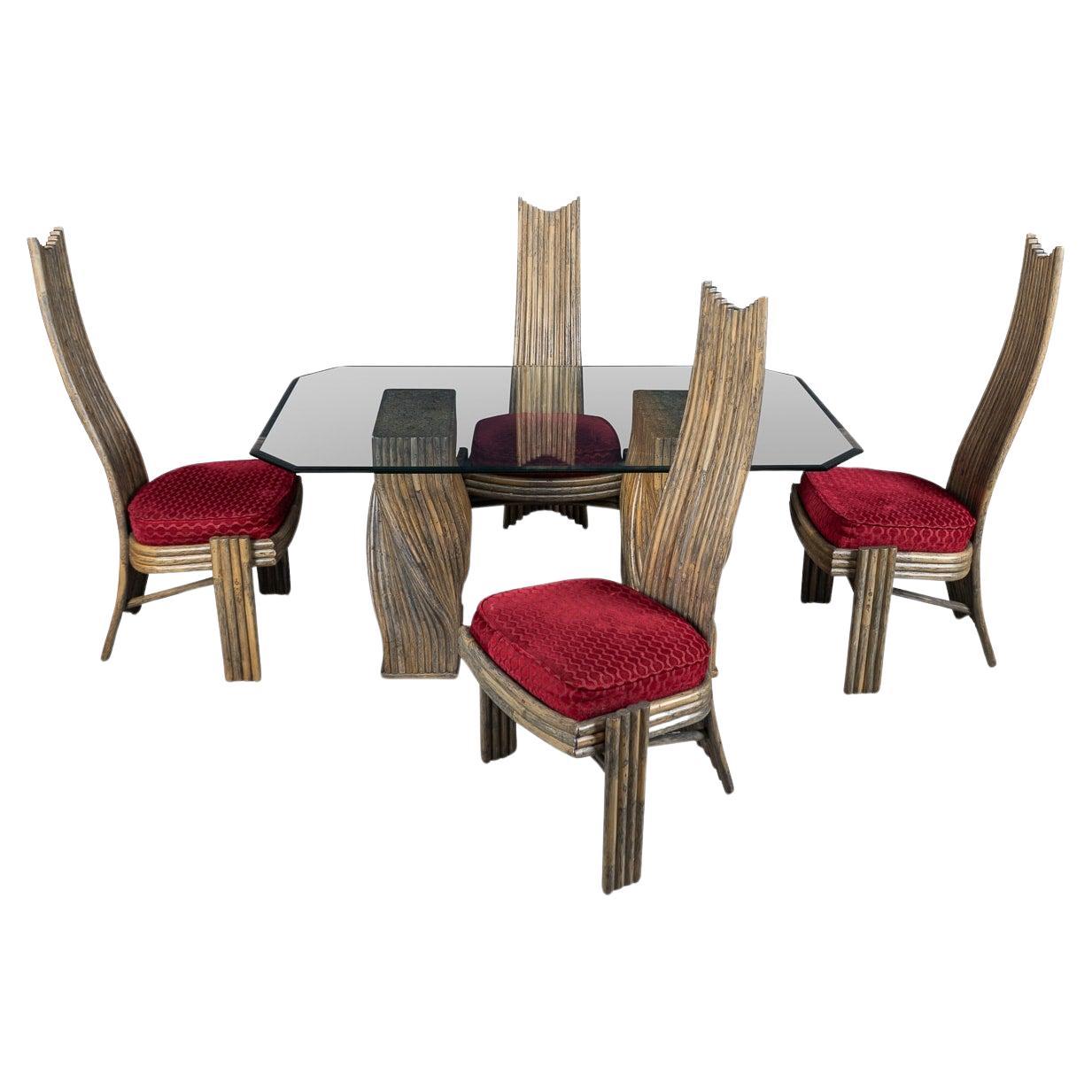 Table de salle à manger et quatre chaises américaines du 20e siècle par McGuire