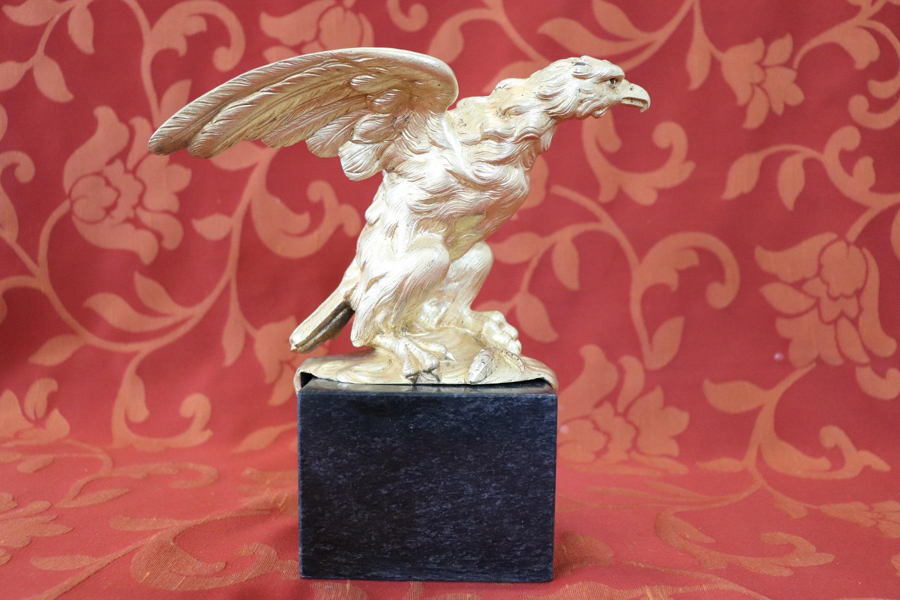 Beautiful sculpture in gilded bonze made in America years, circa 1940s. Fine figure of eagle on marble base.
 