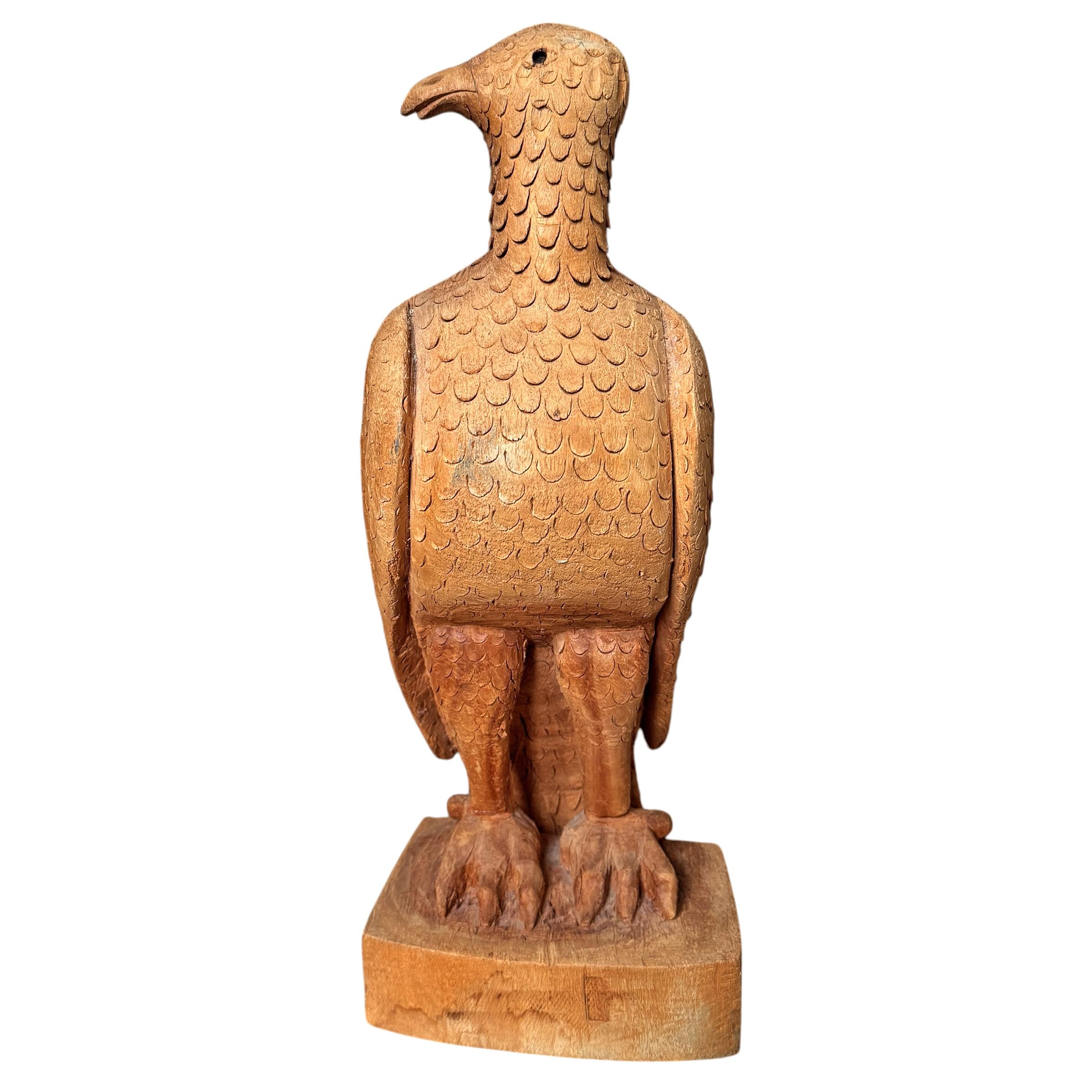 Bois Art populaire américain du 20e siècle, aigle sculpté