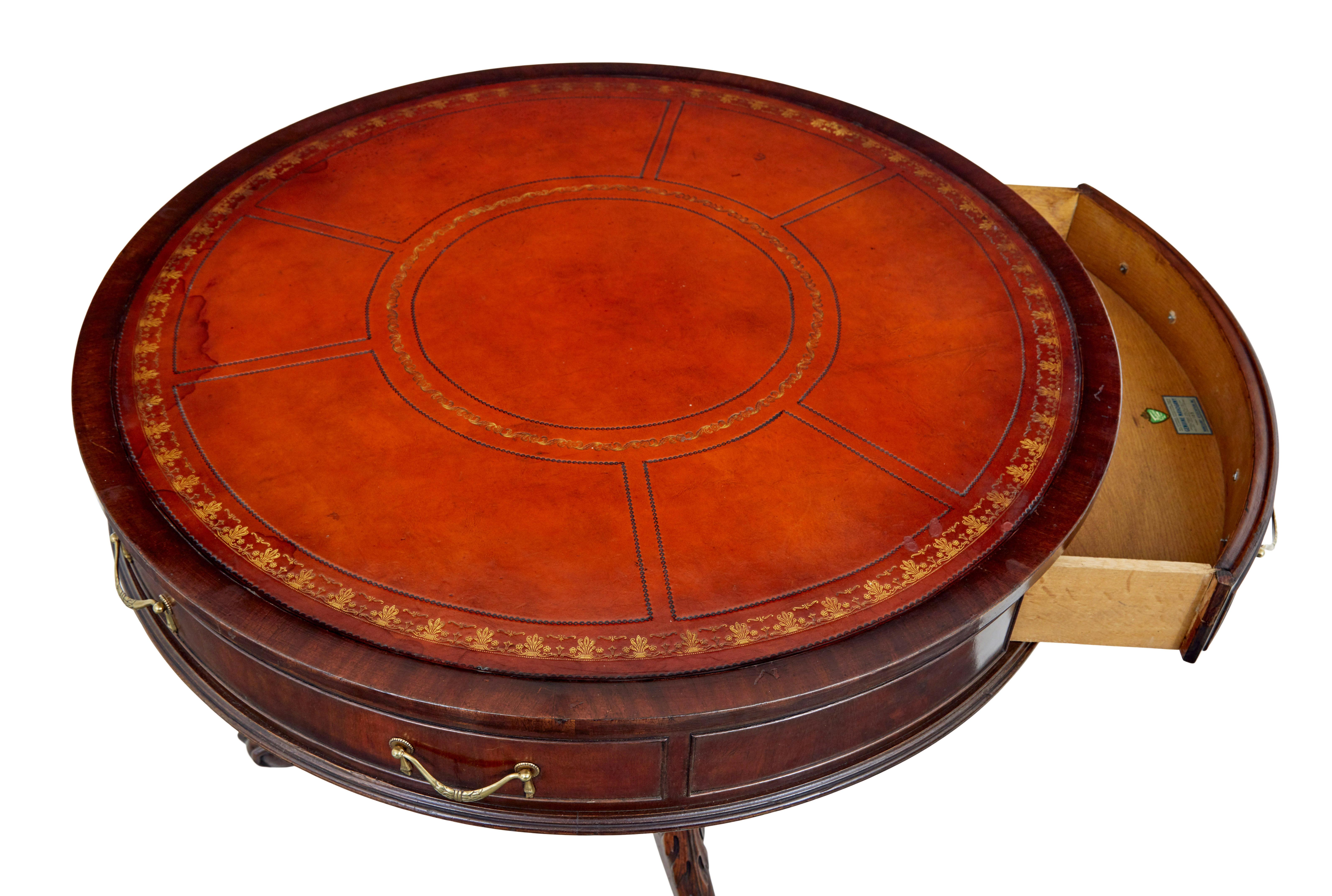 Carved 20th century American Grand Rapids mahogany center table For Sale