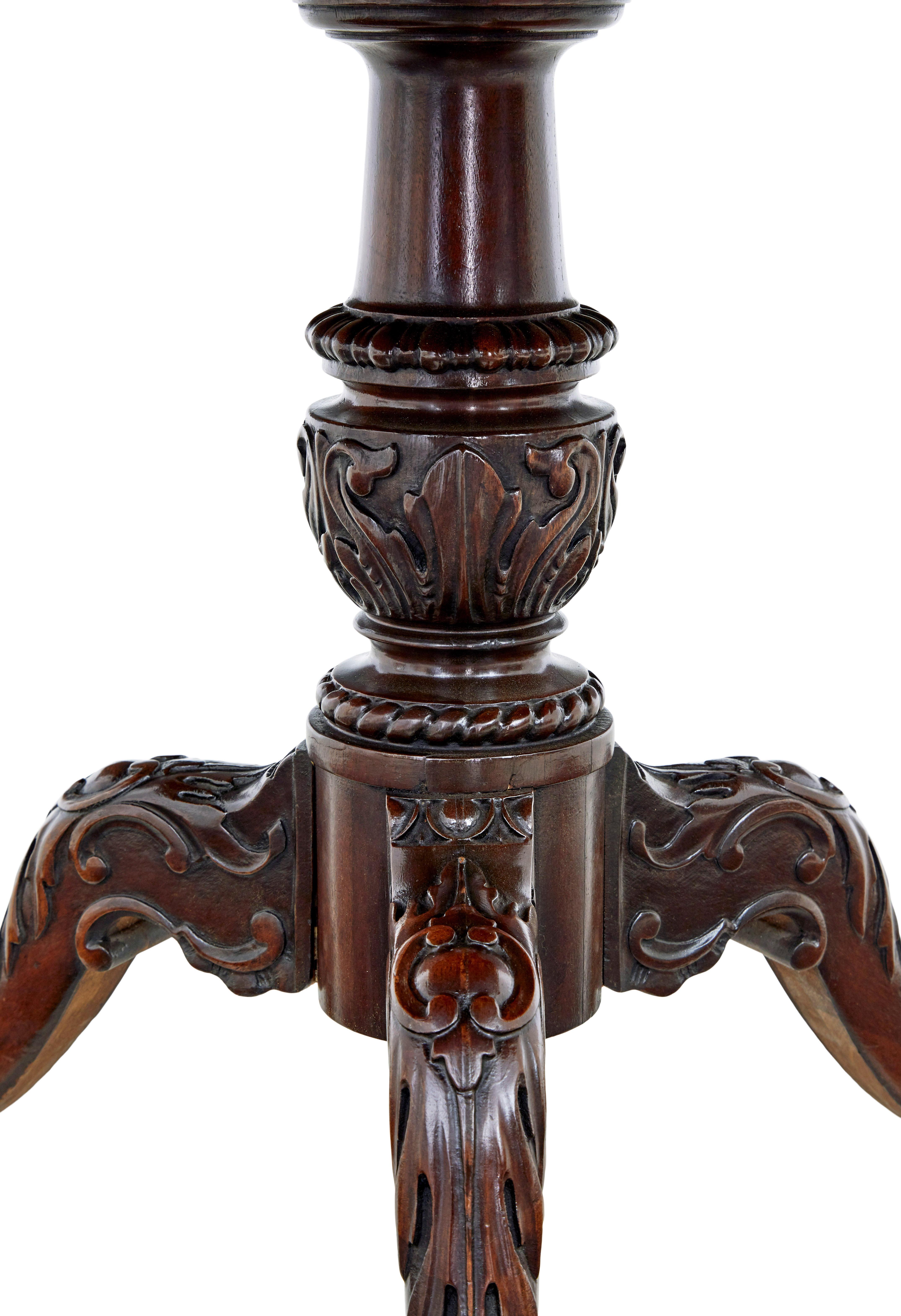20th century American Grand Rapids mahogany center table For Sale 1