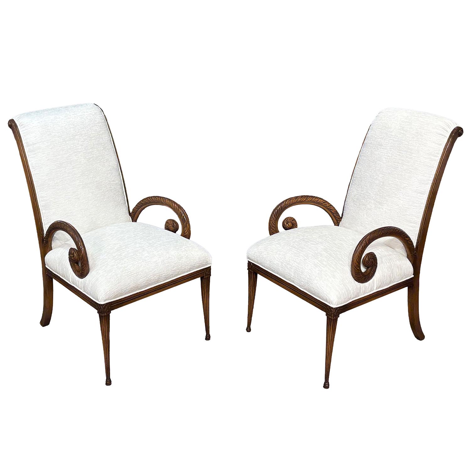 XX secolo 20th Century American Pair of Mahogany Armchairs Attributed to Grosfeld House in vendita
