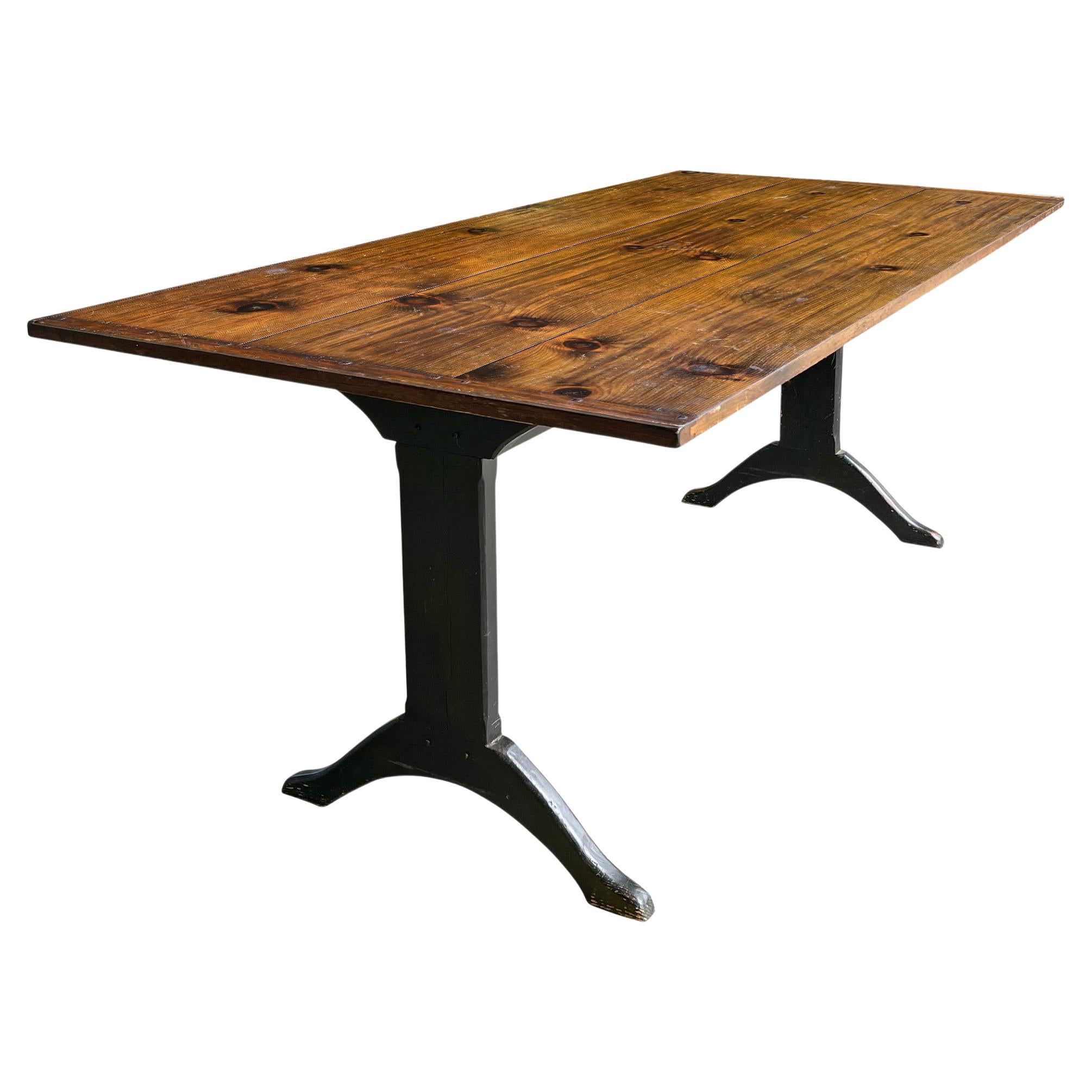 20th Century American Pine Farm Table For Sale