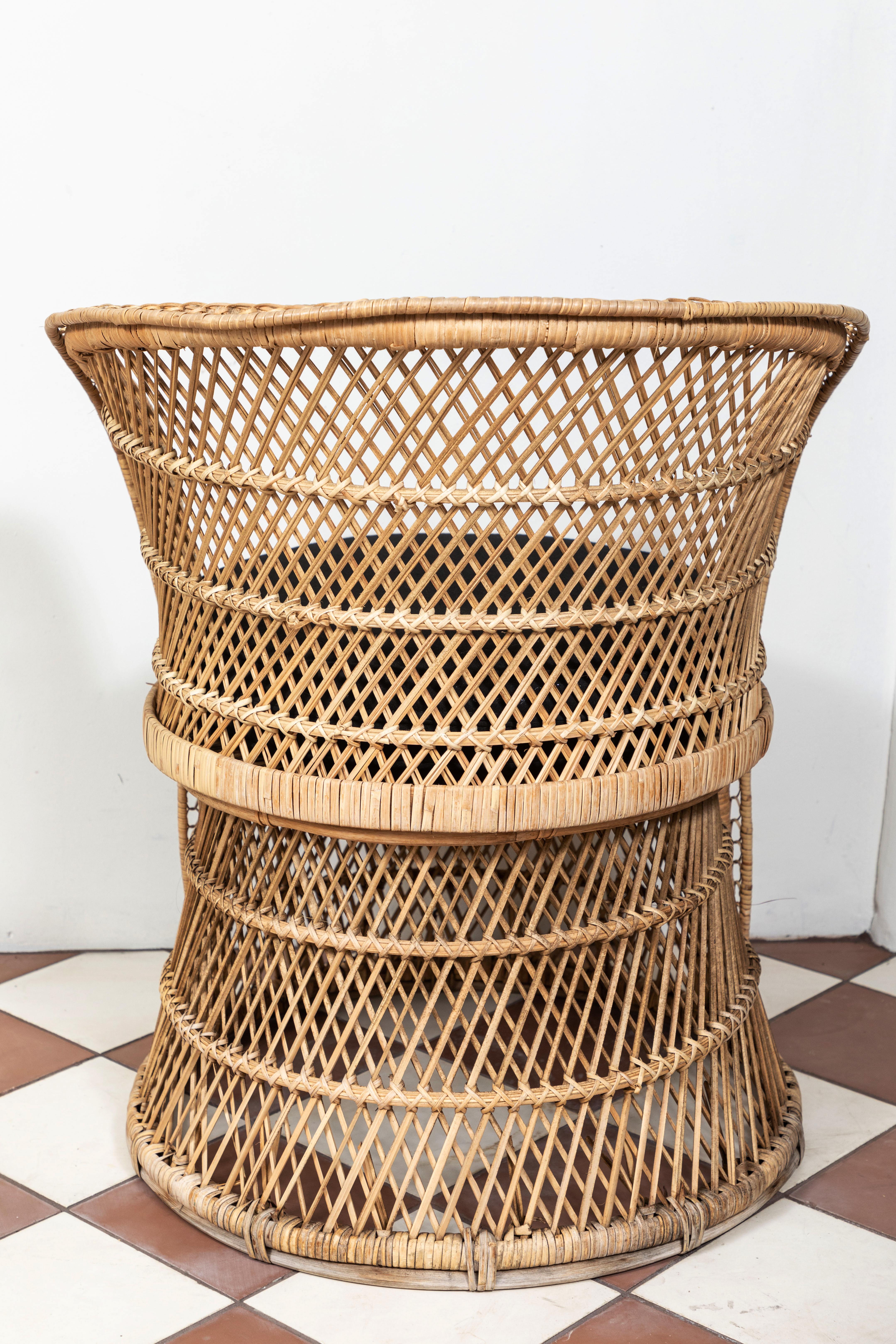 20th Century American Rattan Dining Table with 4 Chairs 7
